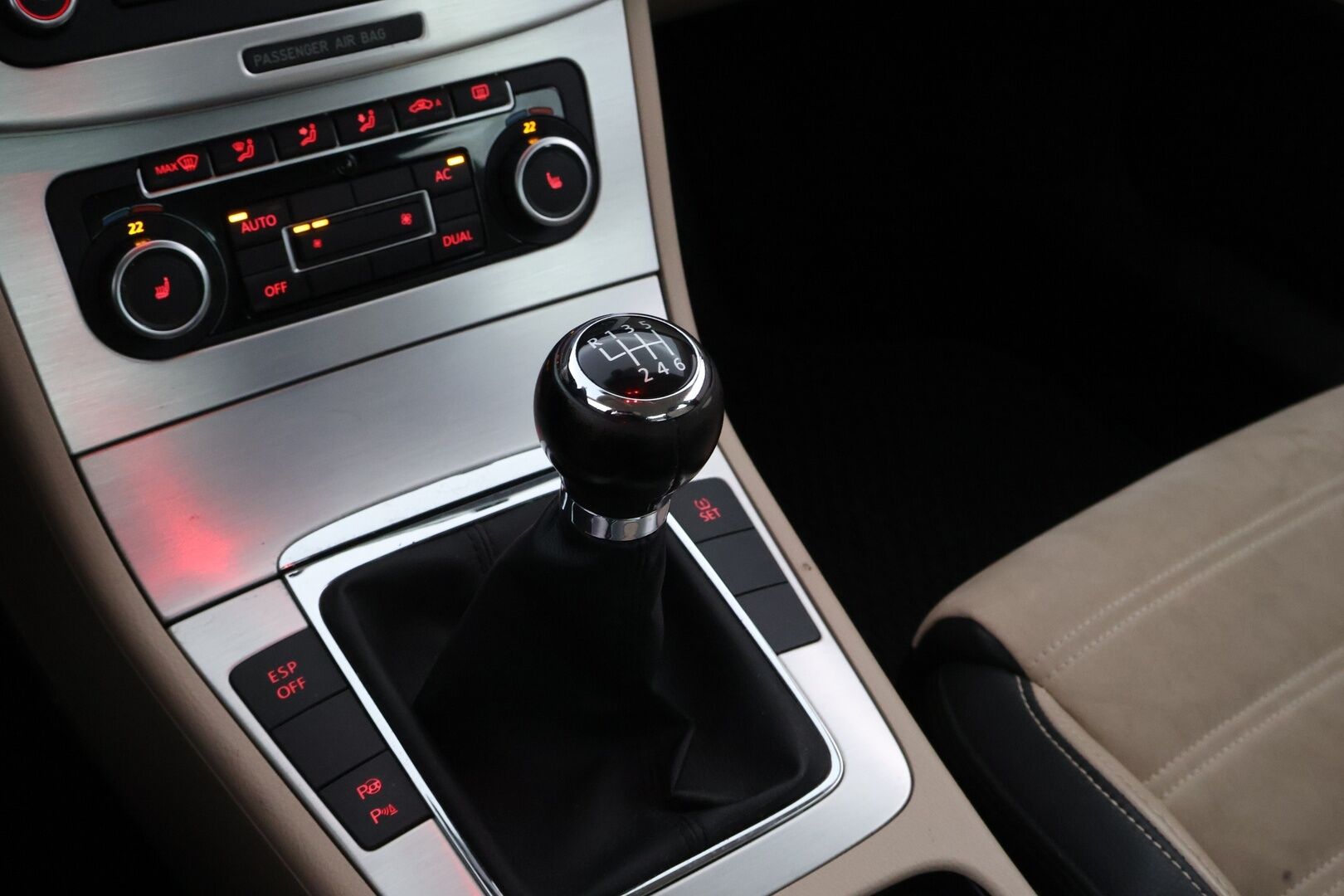 Volkswagen Passat CC 2009 2,0 TDI PowerDiesel 103 kW - YritysOutlet - Myydään vain yrityksille - - YritysOutlet - Myydään vain yrityksille - Osta nyt, maksa vasta ensi vuonna