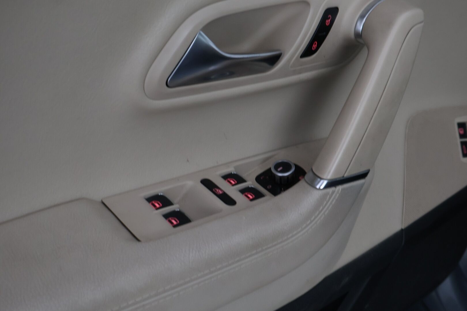 Volkswagen Passat CC 2009 2,0 TDI PowerDiesel 103 kW - YritysOutlet - Myydään vain yrityksille - - YritysOutlet - Myydään vain yrityksille - Osta nyt, maksa vasta ensi vuonna