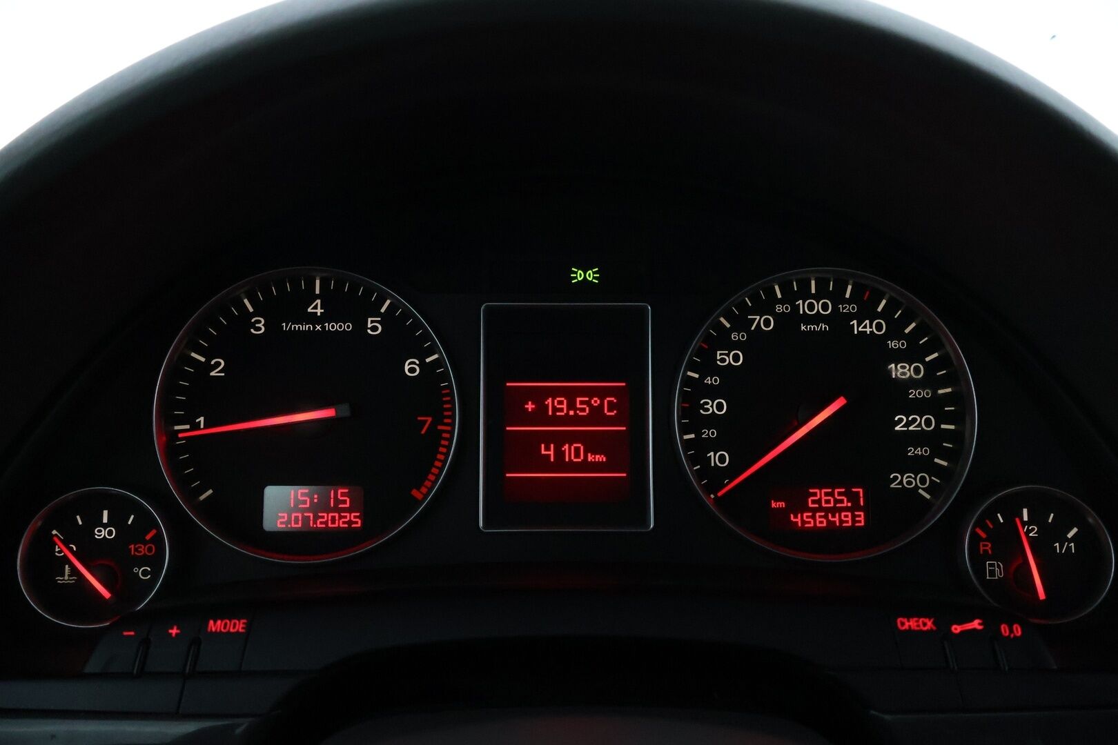 Audi A4 2004 4D A4 SEDAN 2.0-8E/266 *MYYDÄÄN HUUTOKAUPAT.COM*