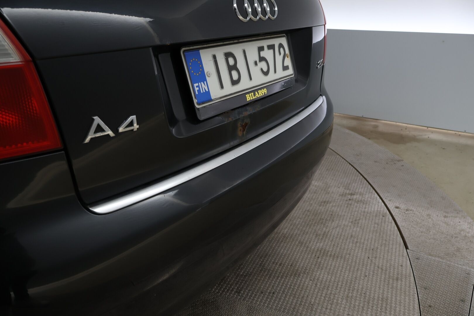Audi A4 2004 4D A4 SEDAN 2.0-8E/266 *MYYDÄÄN HUUTOKAUPAT.COM*
