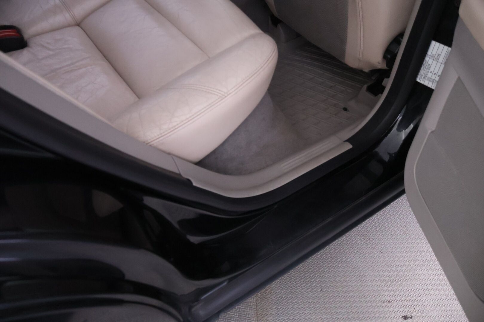 Volvo V50 2006 T5 AWD Summum BUSINESS YritysOutlet - Myydään vain yrityksille - | Neliveto | lohko+sisä | Lisävalo | kuljettajanistuin muistilla | nahkapenkit |