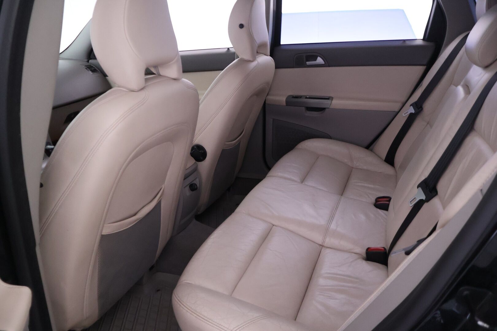 Volvo V50 2006 T5 AWD Summum BUSINESS YritysOutlet - Myydään vain yrityksille - | Neliveto | lohko+sisä | Lisävalo | kuljettajanistuin muistilla | nahkapenkit |