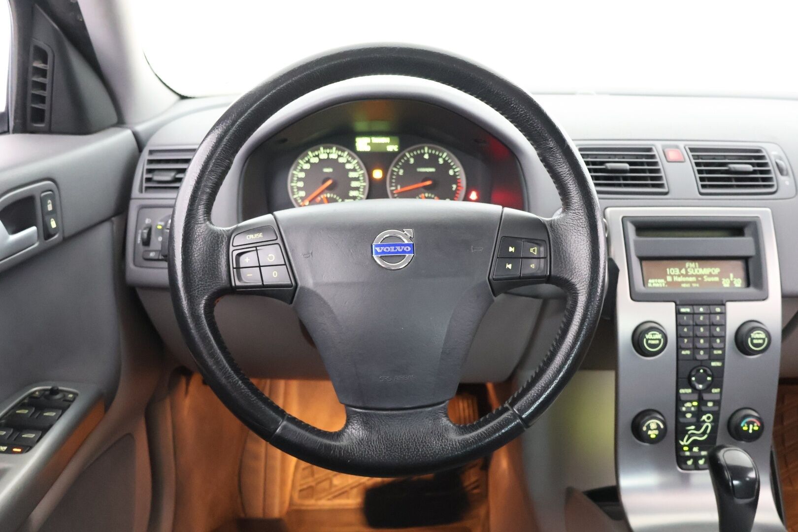 Volvo S40 2006 4D S40 SEDAN 2.4 AUTOMATIC-MS6649/264 - Tulossa myyntiin Huutokaupat.comiin - KORKO VAIN 3,99 %