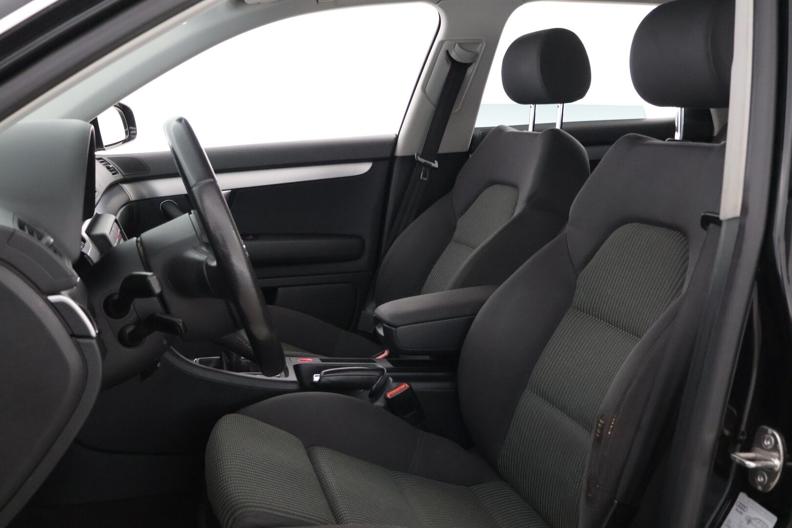 Audi A4 2008 Avant 1,8 T 120 kW *- YritysOutlet - Myydään vain yrityksille -* - * S-Line / Bi-Xenon / Vakkari / Huoltokirja / Suomi-auto / Lohko + Sisä / 