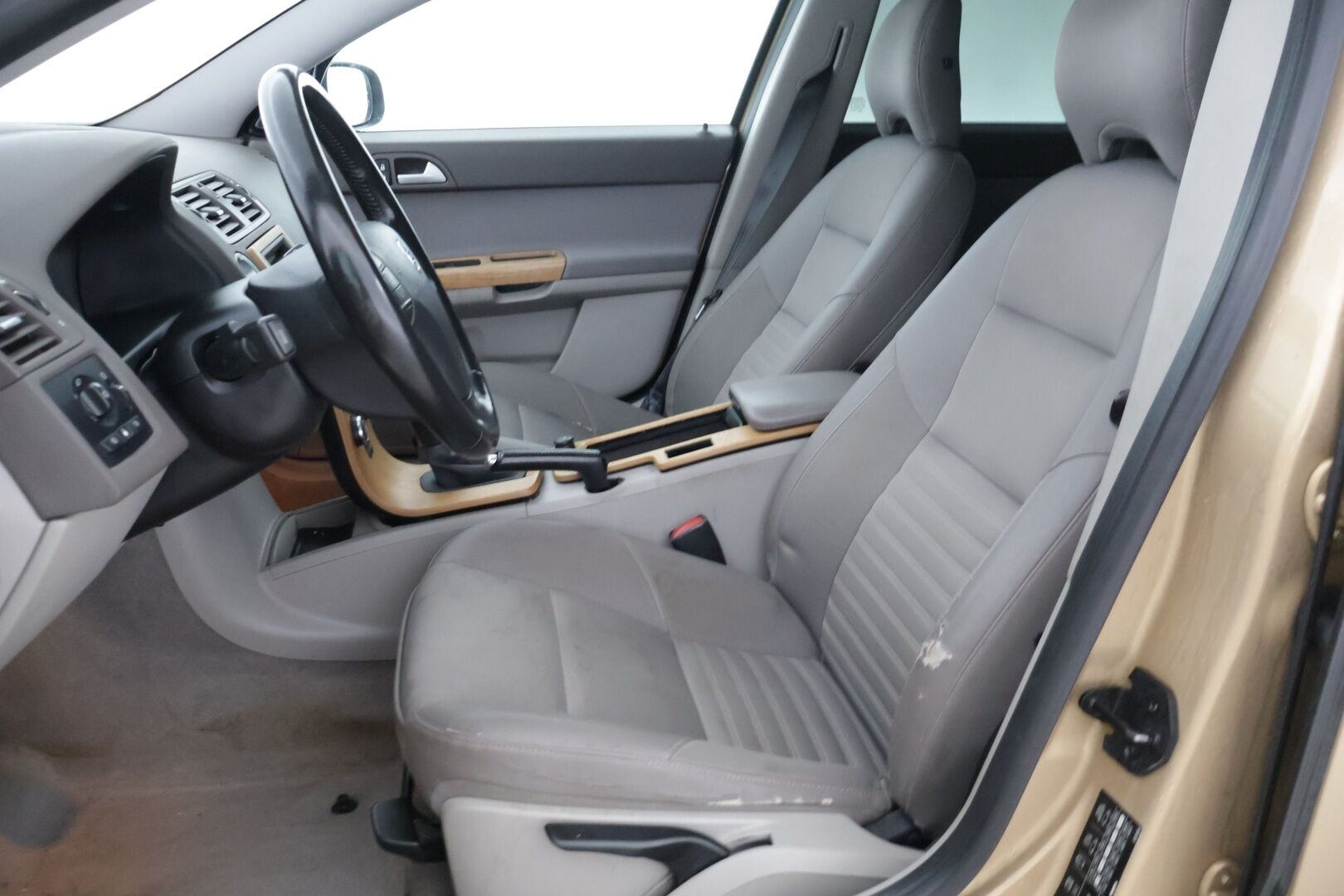 Volvo S40 2008 1,6D Momentum man * YritysOutlet - Myydään vain yrityksille*-* Webasto / Parkkitutkat / Vetokoukku / Suomi-auto * - YritysOutlet - Myydään vain yrityksille / Juuri katsastettu / Hyvä huoltohistoria* 