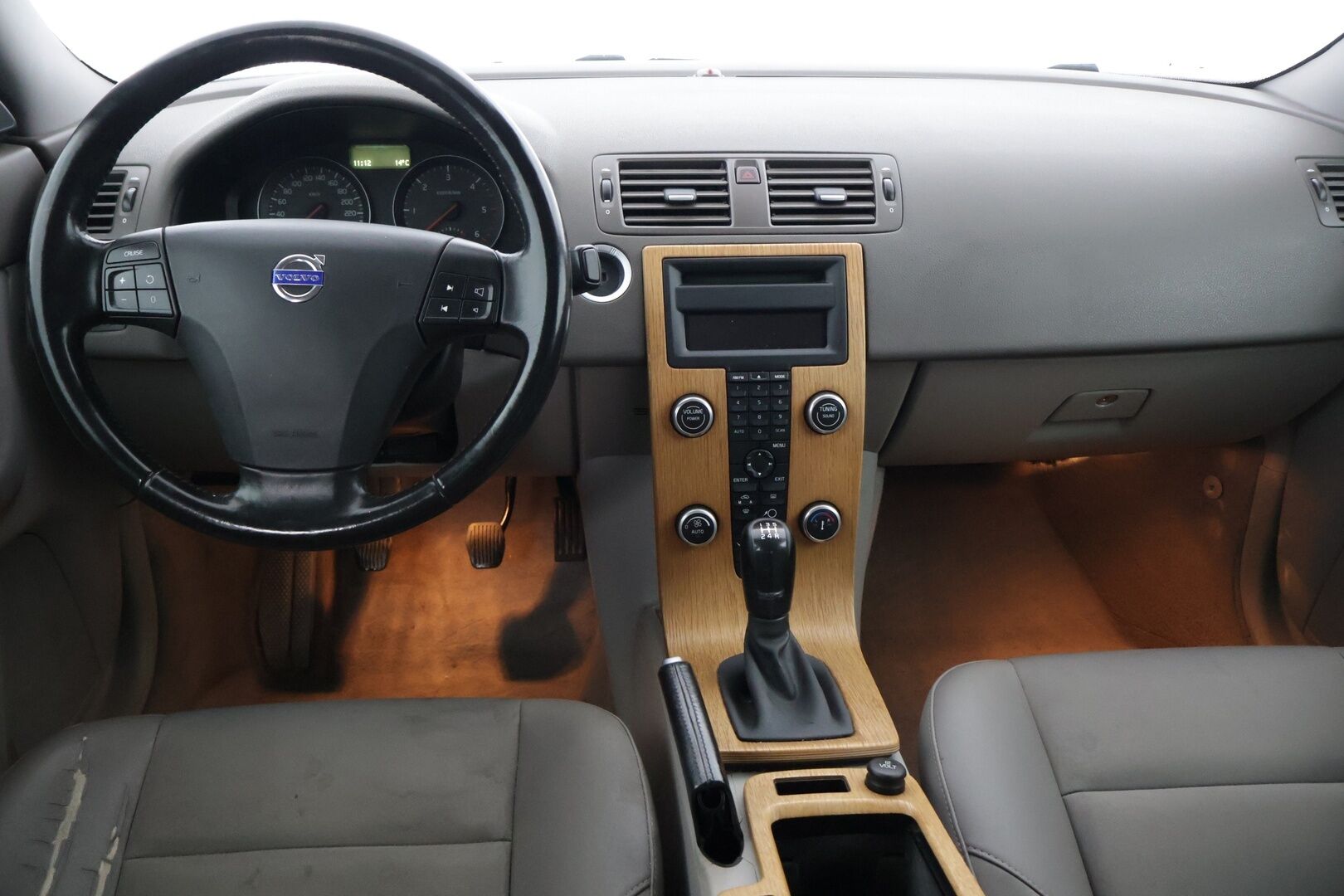 Volvo S40 2008 1,6D Momentum man * YritysOutlet - Myydään vain yrityksille*-* Webasto / Parkkitutkat / Vetokoukku / Suomi-auto * - YritysOutlet - Myydään vain yrityksille / Juuri katsastettu / Hyvä huoltohistoria* 