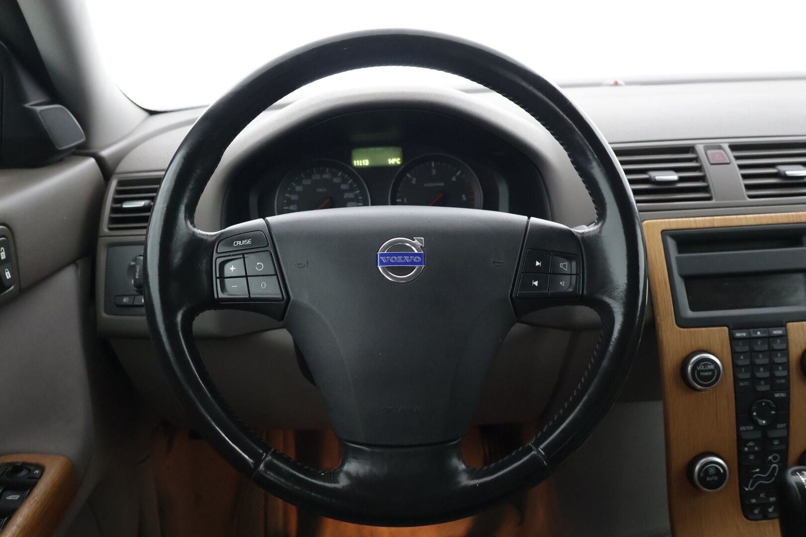 Volvo S40 2008 1,6D Momentum man * YritysOutlet - Myydään vain yrityksille*-* Webasto / Parkkitutkat / Vetokoukku / Suomi-auto * - YritysOutlet - Myydään vain yrityksille / Juuri katsastettu / Hyvä huoltohistoria* 