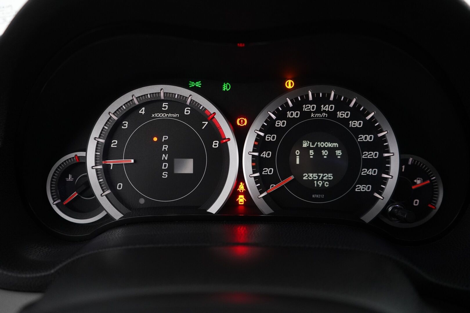 Honda Accord 2010 4D 2,0 Elegance AT * Vakkari / Lohko / Ilmastointi / Penkinlämmittimet * - Suomi-auto / Kahdet renkaat / Juuri katsastettu / Myydään huollettuna! - HULLU BLACKWEEK KORKOTARJOUS 2,49%