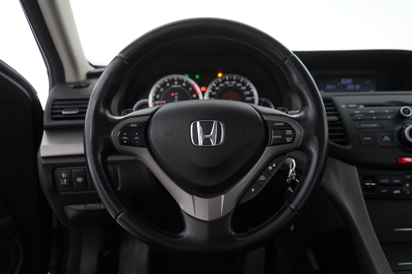 Honda Accord 2010 4D 2,0 Elegance AT * Vakkari / Lohko / Ilmastointi / Penkinlämmittimet * - Suomi-auto / Kahdet renkaat / Juuri katsastettu / Myydään huollettuna! - HULLU BLACKWEEK KORKOTARJOUS 2,49%