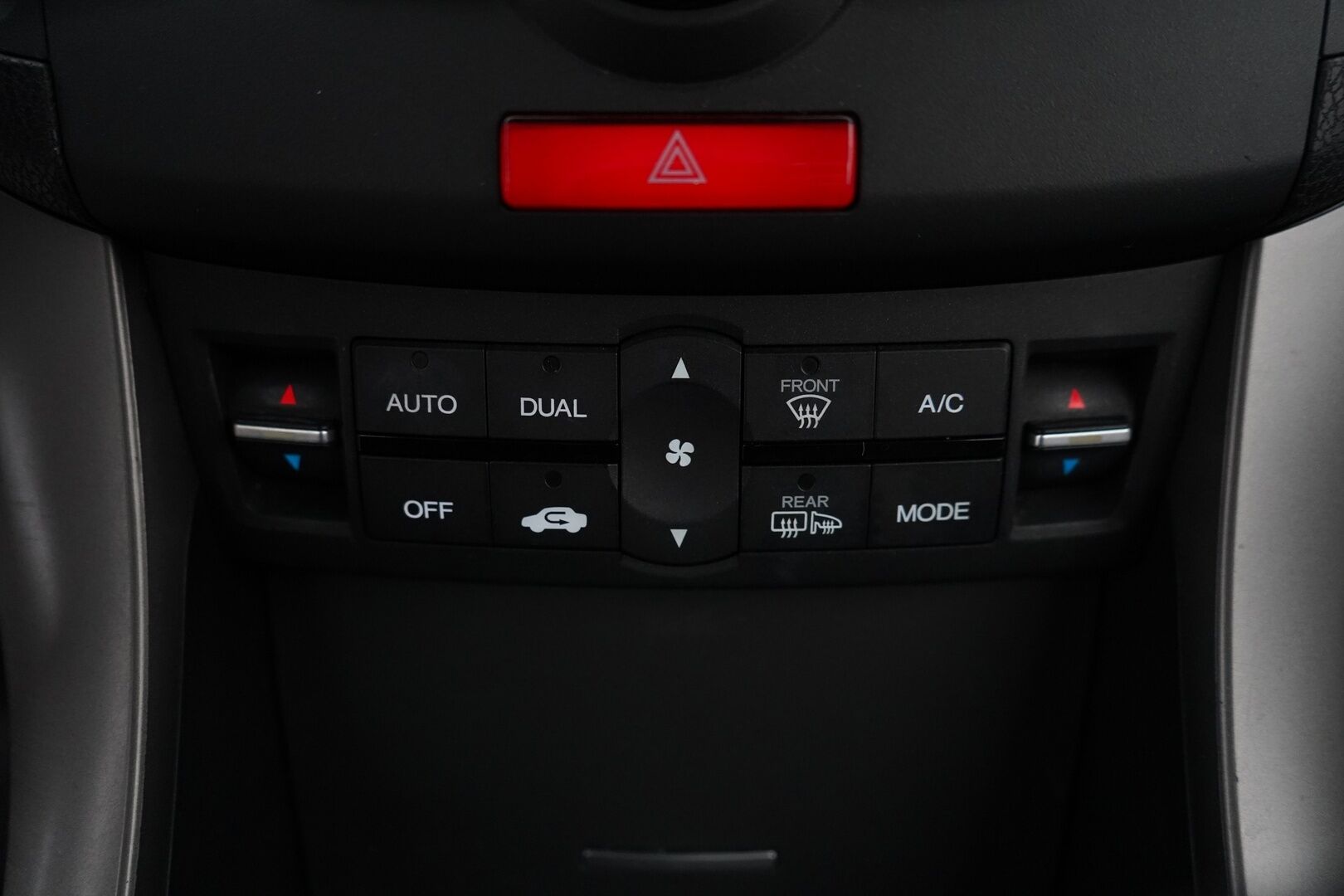 Honda Accord 2010 4D 2,0 Comfort - *Koukku / Lohko / Kahdet renkaat*