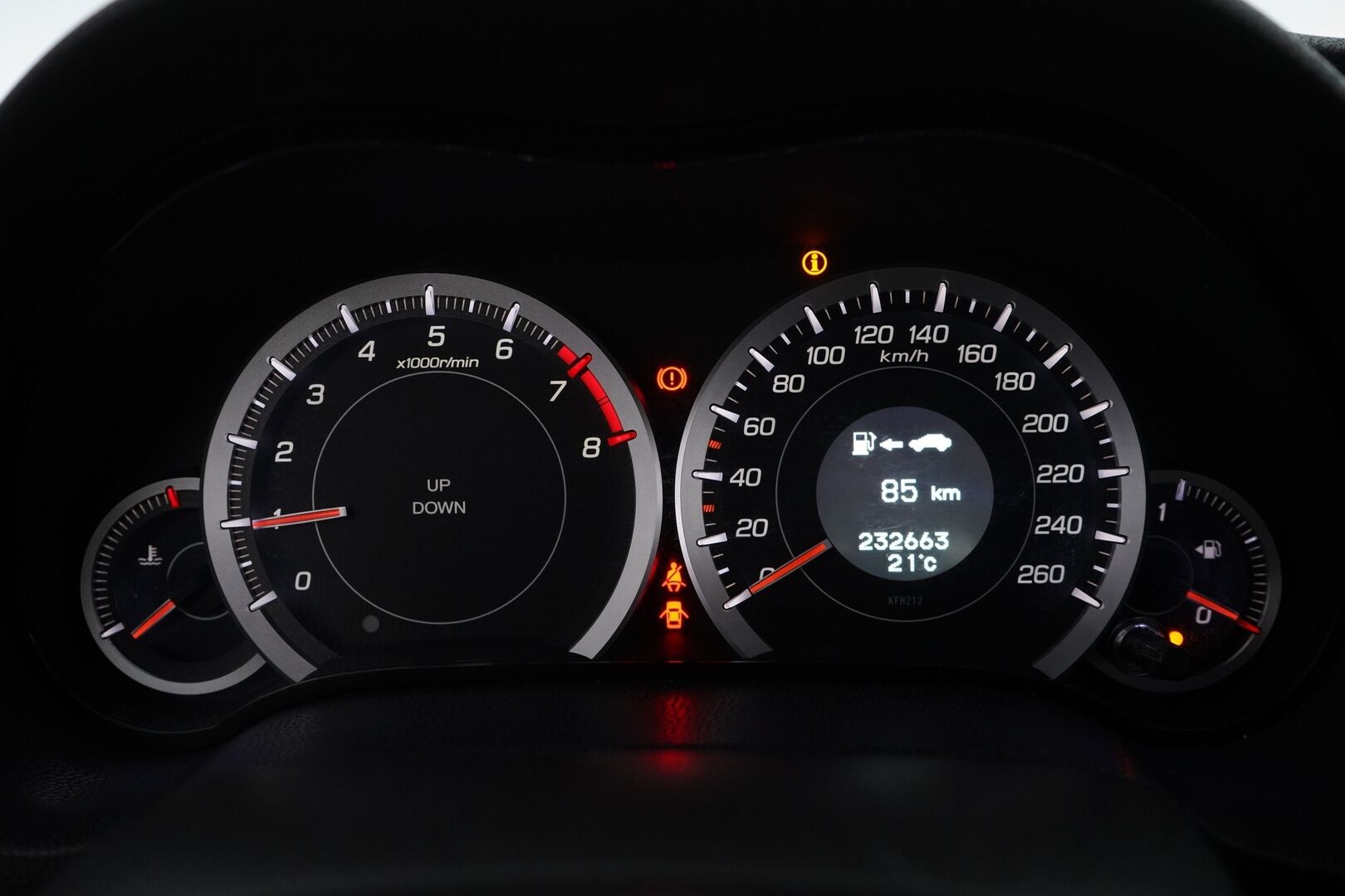 Honda Accord 2010 4D 2,0 Comfort - *Koukku / Lohko / Kahdet renkaat*