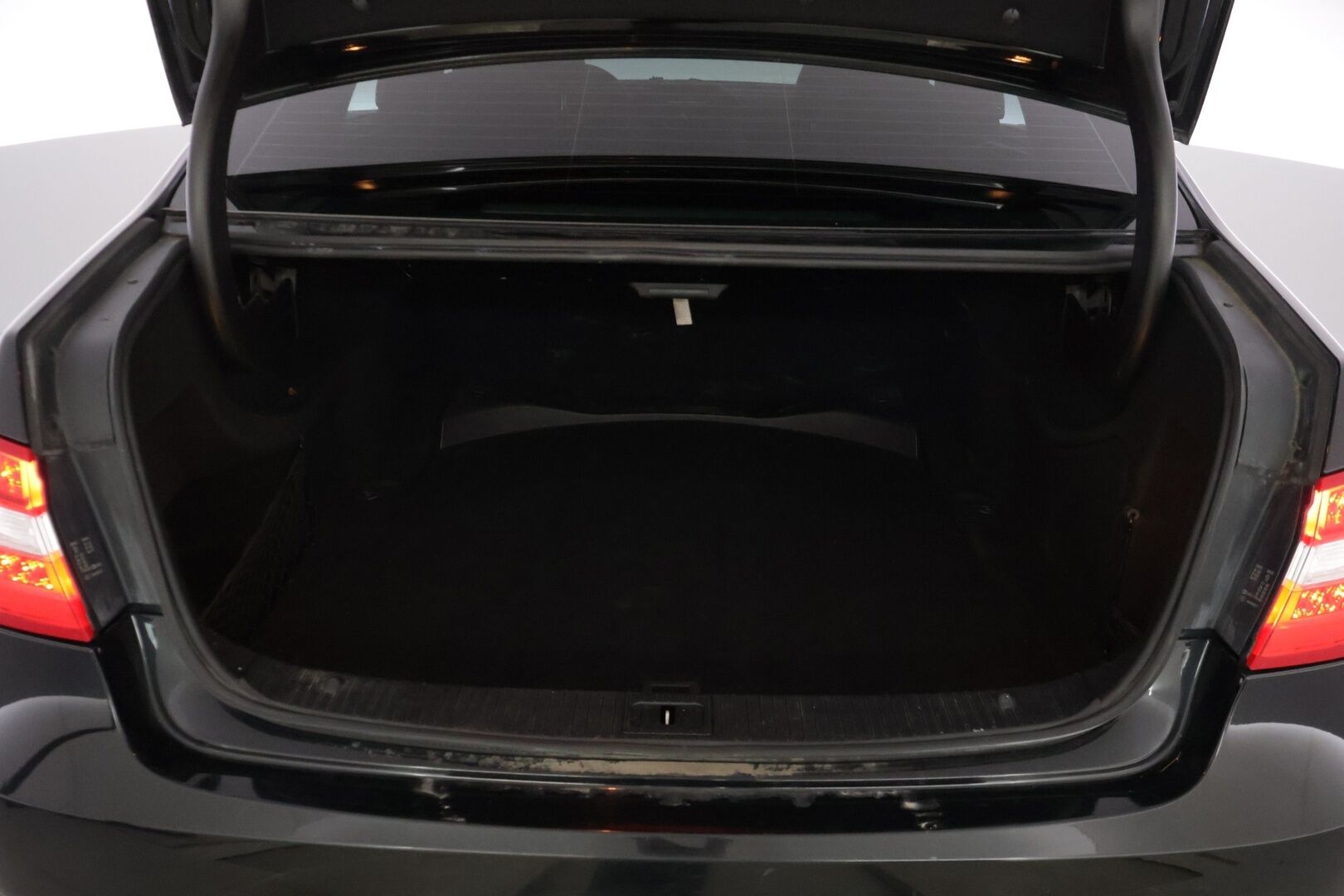 Mercedes-Benz E 2009 250 CDI Business ** YritysOutlet - Myydään vain yrityksille ** / Manuaali! / Vähän ajettu! / Ketju vaihdettu!