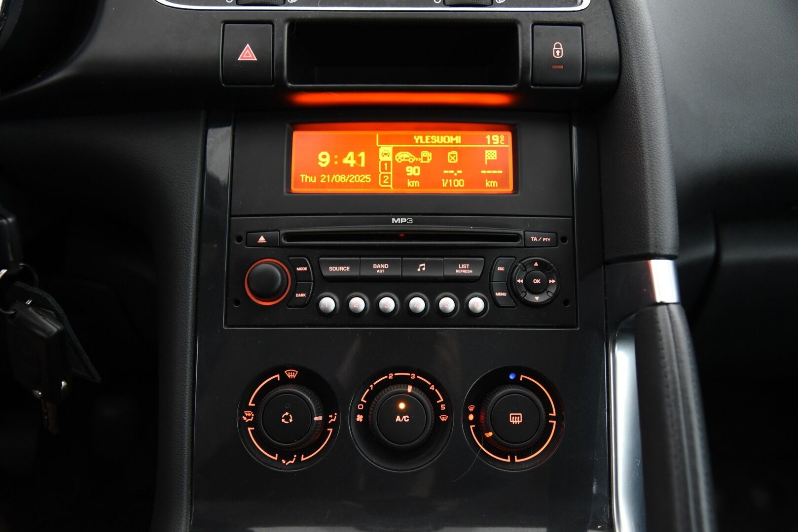 Peugeot 3008 2009 Premium HDi 110 FAP / Myydään huutokaupat.com:issa!