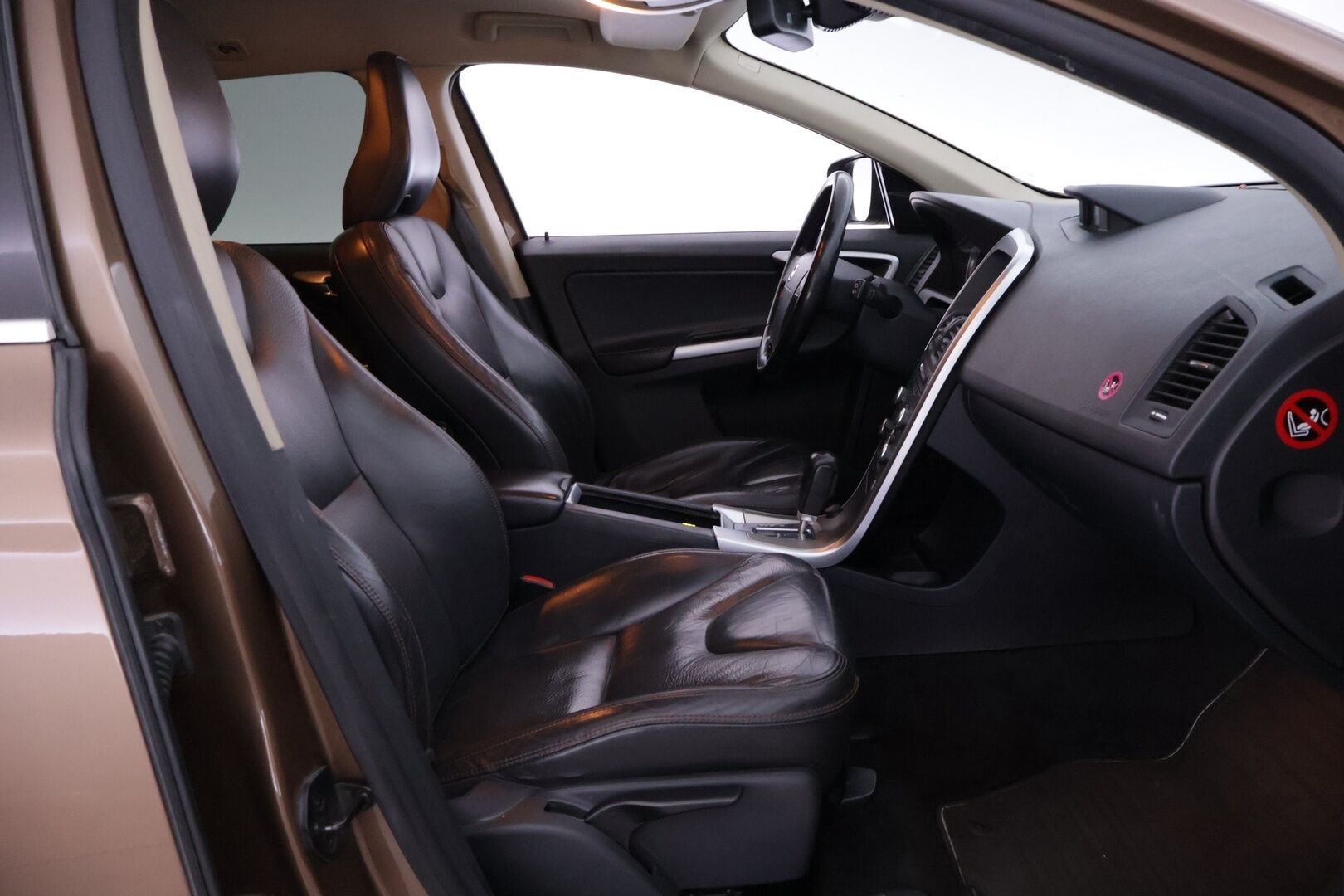 Volvo XC60 2009 2,4D AWD Summum aut - YritysOutlet - Myydään vain yrityksille