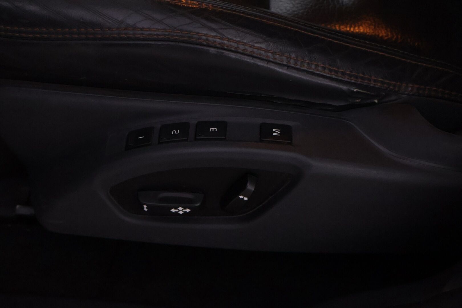 Volvo XC60 2009 2,4D AWD Summum aut - YritysOutlet - Myydään vain yrityksille