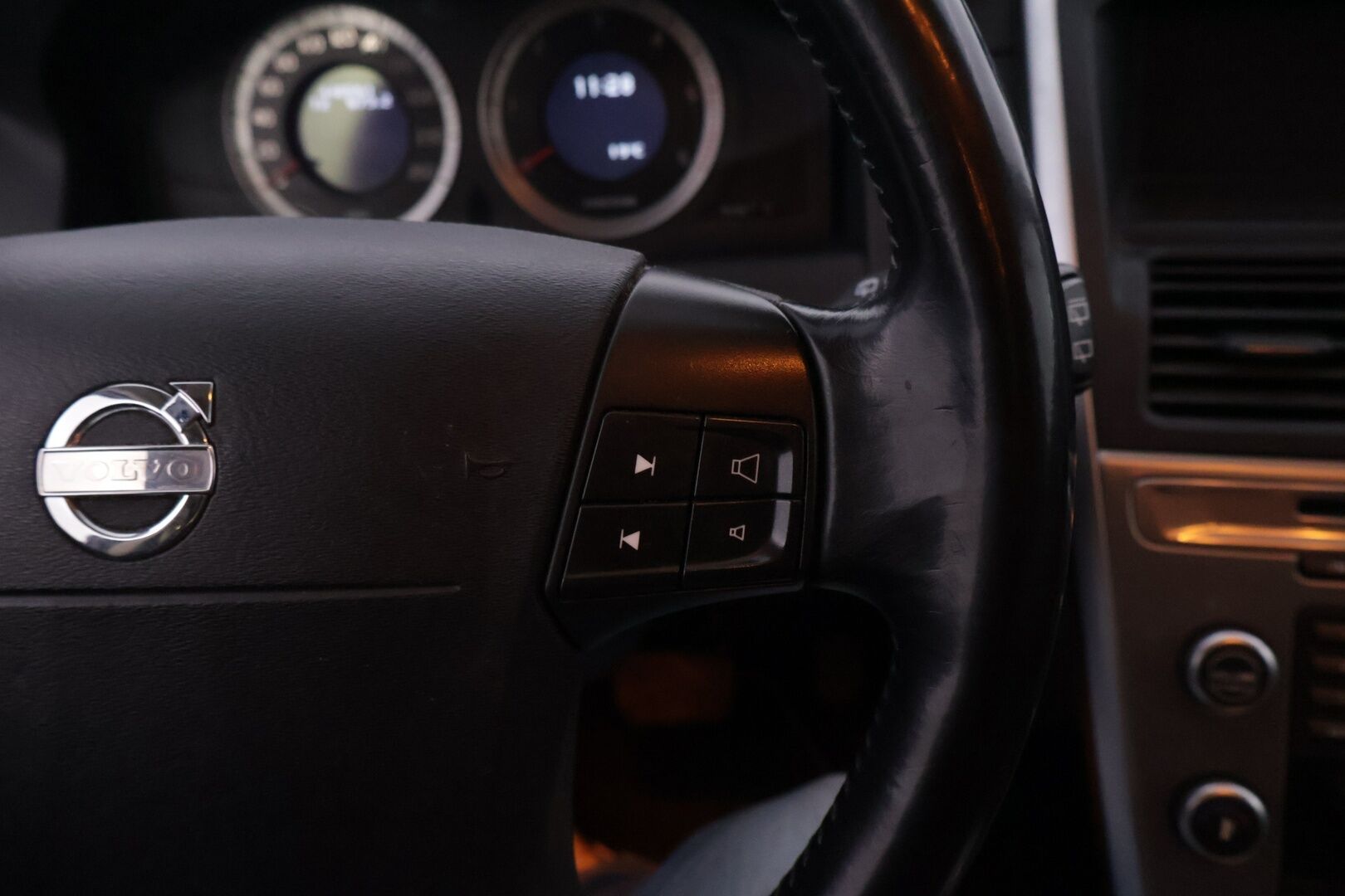 Volvo XC60 2009 2,4D AWD Summum aut - YritysOutlet - Myydään vain yrityksille