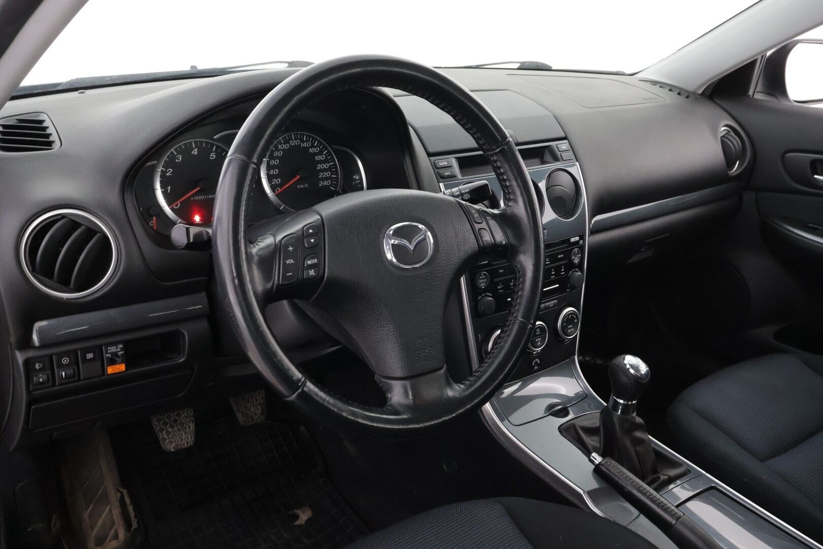 Mazda 6 2006 - YritysOutlet - Myydään vain yrityksille - – Tämä auto myydään YritysOutlet -valikoimasta vain yritykselle