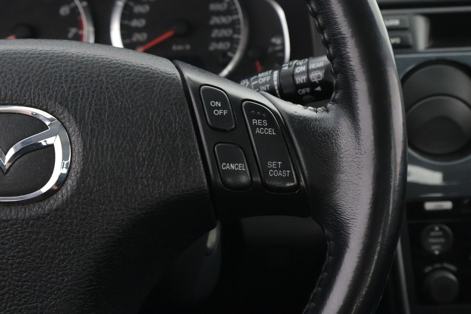 Mazda 6 2006 - YritysOutlet - Myydään vain yrityksille - – Tämä auto myydään YritysOutlet -valikoimasta vain yritykselle