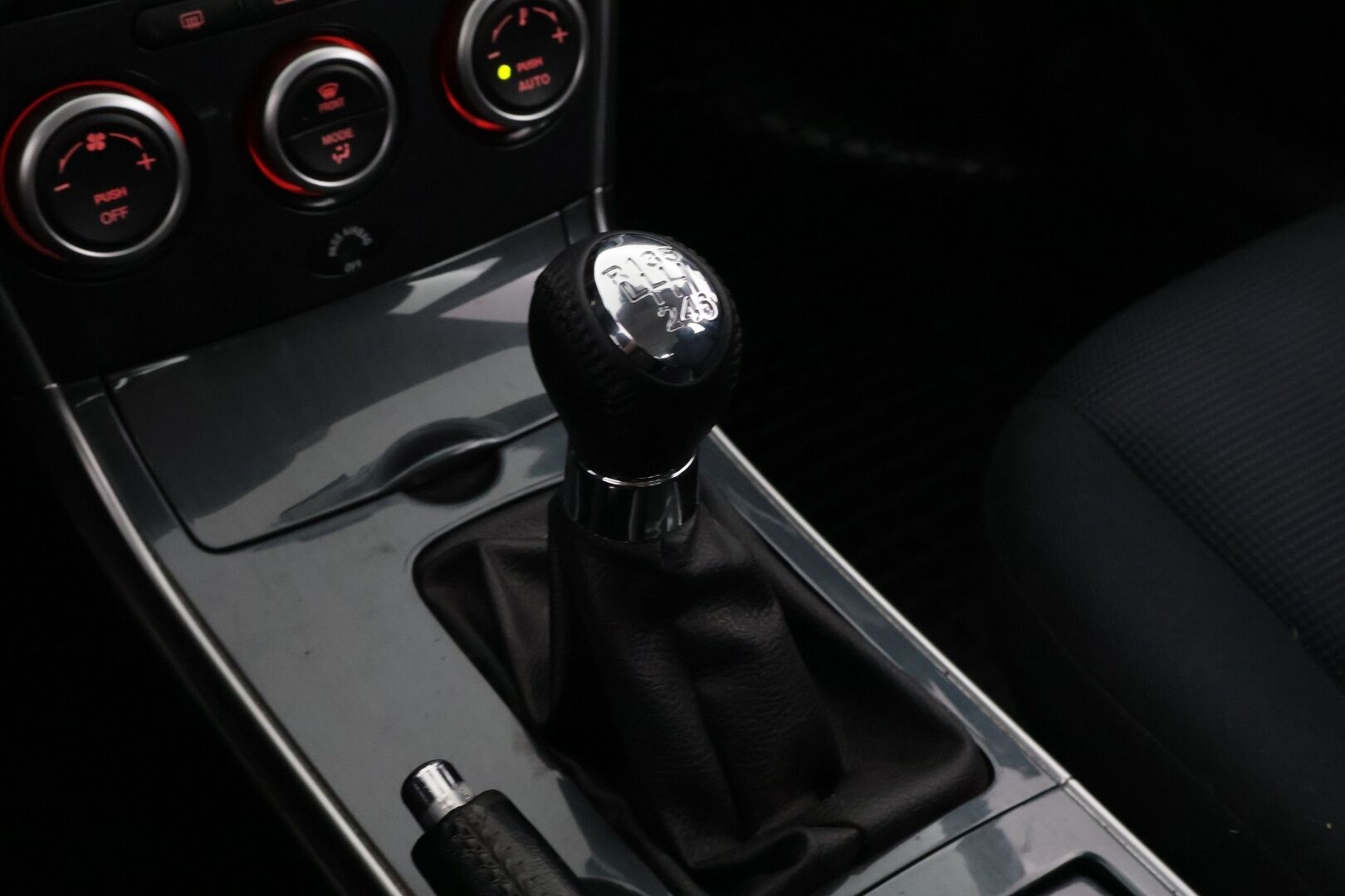 Mazda 6 2006 - YritysOutlet - Myydään vain yrityksille - – Tämä auto myydään YritysOutlet -valikoimasta vain yritykselle