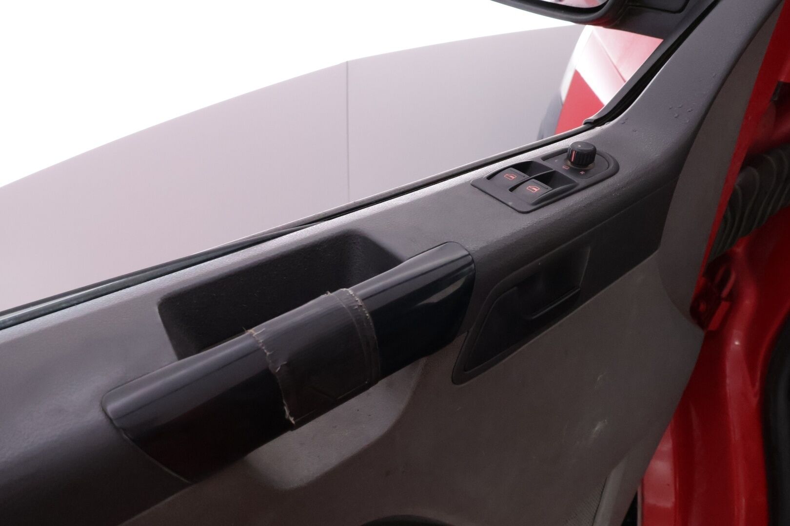 Volkswagen Transporter 2006 - YritysOutlet - Myydään vain yrityksille - - YritysOutlet - Myydään vain yrityksille / PITKÄ LEIMA!