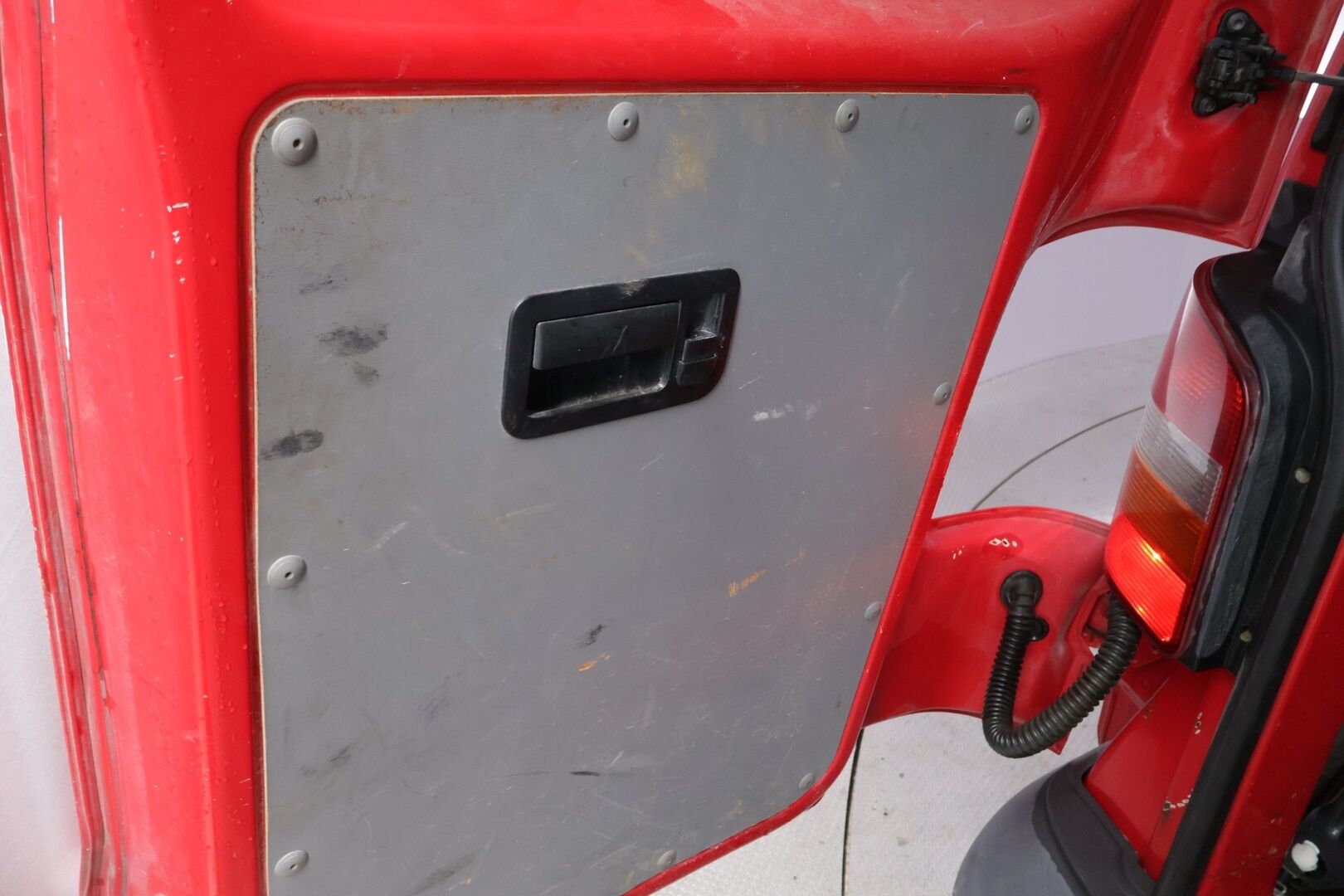 Volkswagen Transporter 2006 - YritysOutlet - Myydään vain yrityksille - - YritysOutlet - Myydään vain yrityksille / PITKÄ LEIMA!