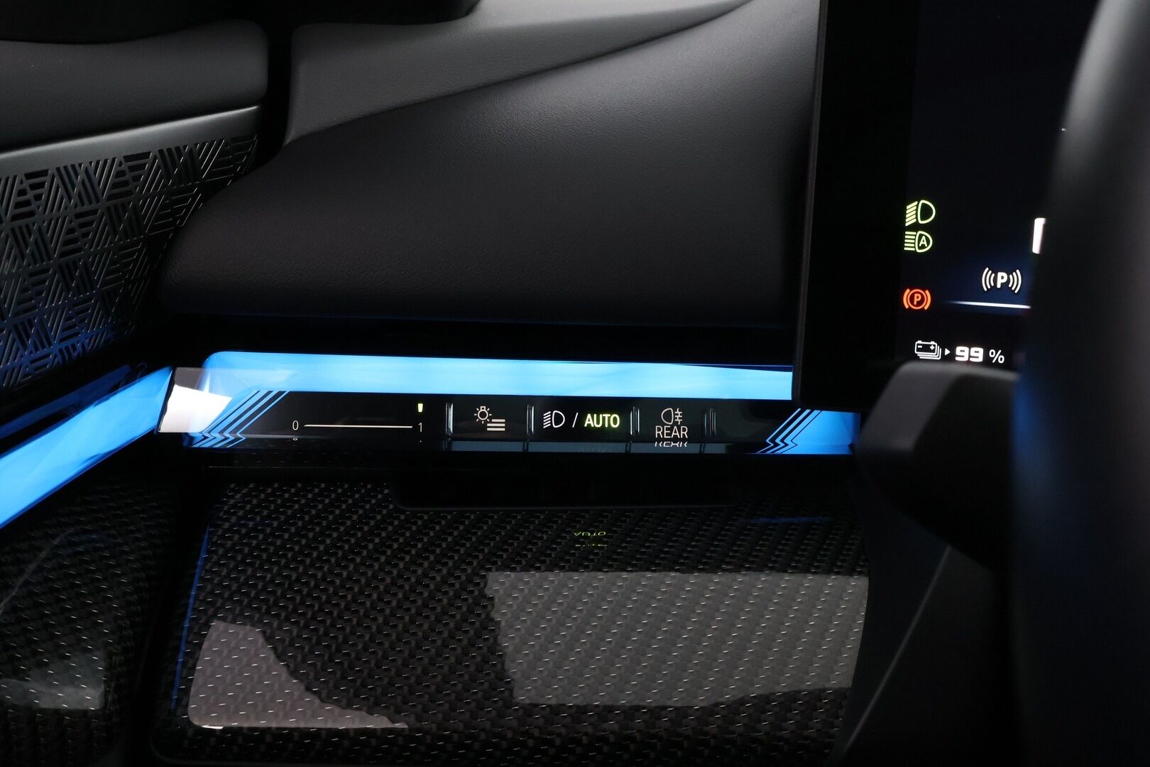 BMW i5 M60 2024 G60 M60 xDrive M Sport Pro * Suomiauto / Carbon / B&W / Sähkökoukku / Iconic Glow / Panorama / Comfort Penkit Muistilla - Ilmastoidut Penkit / Mattaväri / Crafted Clarity / UPEA!