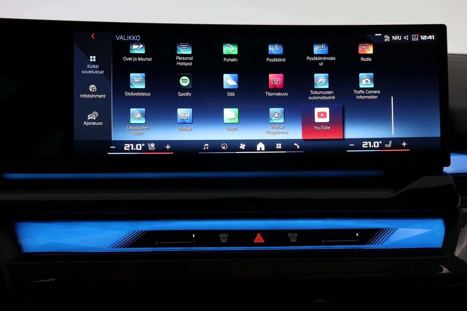 BMW i5 M60 2024 G60 M60 xDrive M Sport Pro * Suomiauto / Carbon / B&W / Sähkökoukku / Iconic Glow / Panorama / Comfort Penkit Muistilla - Ilmastoidut Penkit / Mattaväri / Crafted Clarity / UPEA!