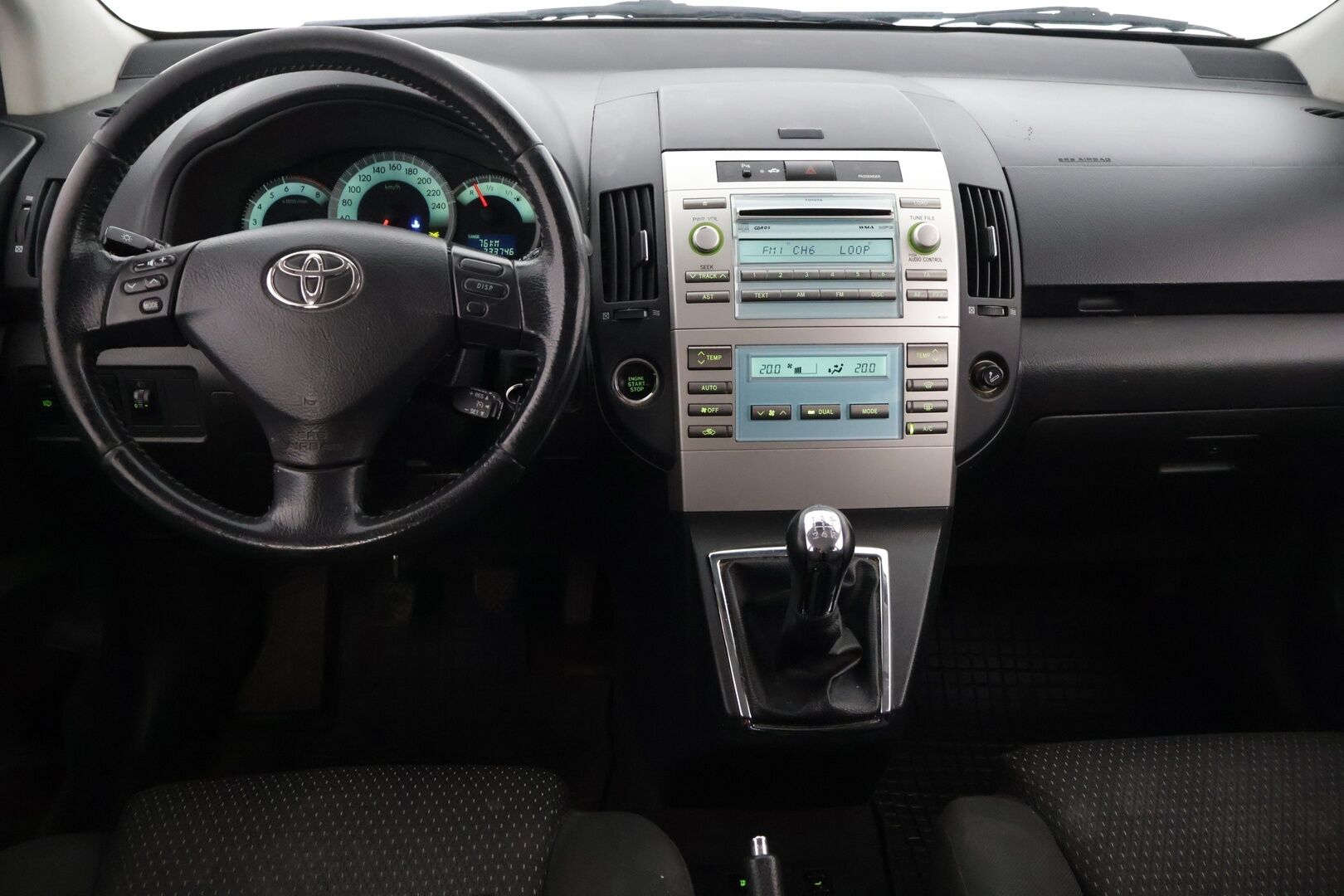 Toyota Corolla Verso 2009 1,8 VVT-i Superior 7p Myydään huutokaupat.com ! - Automaattinen ilmastointi / Koukku / Vakkari / Myydään Huutokaupat.com !!