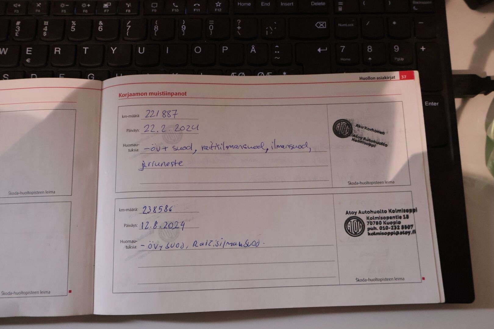 Skoda Octavia 2010 Combi 1,4 TSI Ambiente - YritysOutlet - Myydään vain yrityksille *Vakkari / Koukku / Ilmastointi / Kahdet renkaat* - – Tämä auto myydään YritysOutlet -valikoimasta vain yritykselle*