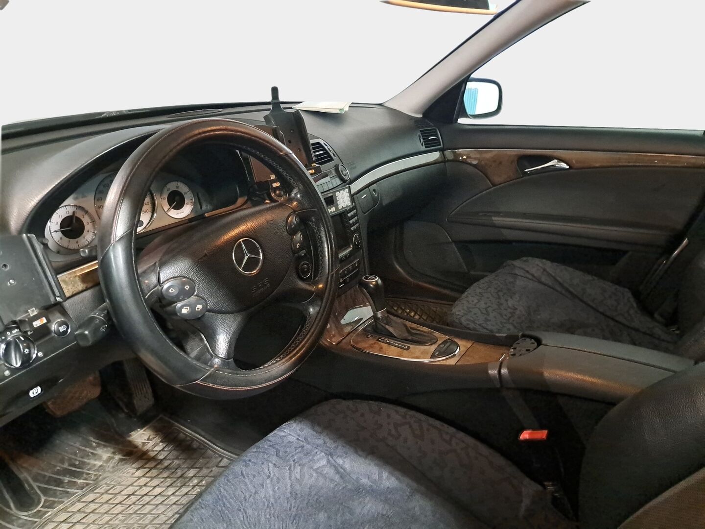 Mercedes-Benz E 2007 320 CDI 4MATIC - YritysOutlet - Myydään vain yrityksille - 7-paikkainen tilapäisajoon / Taksi varusteet valmiina!