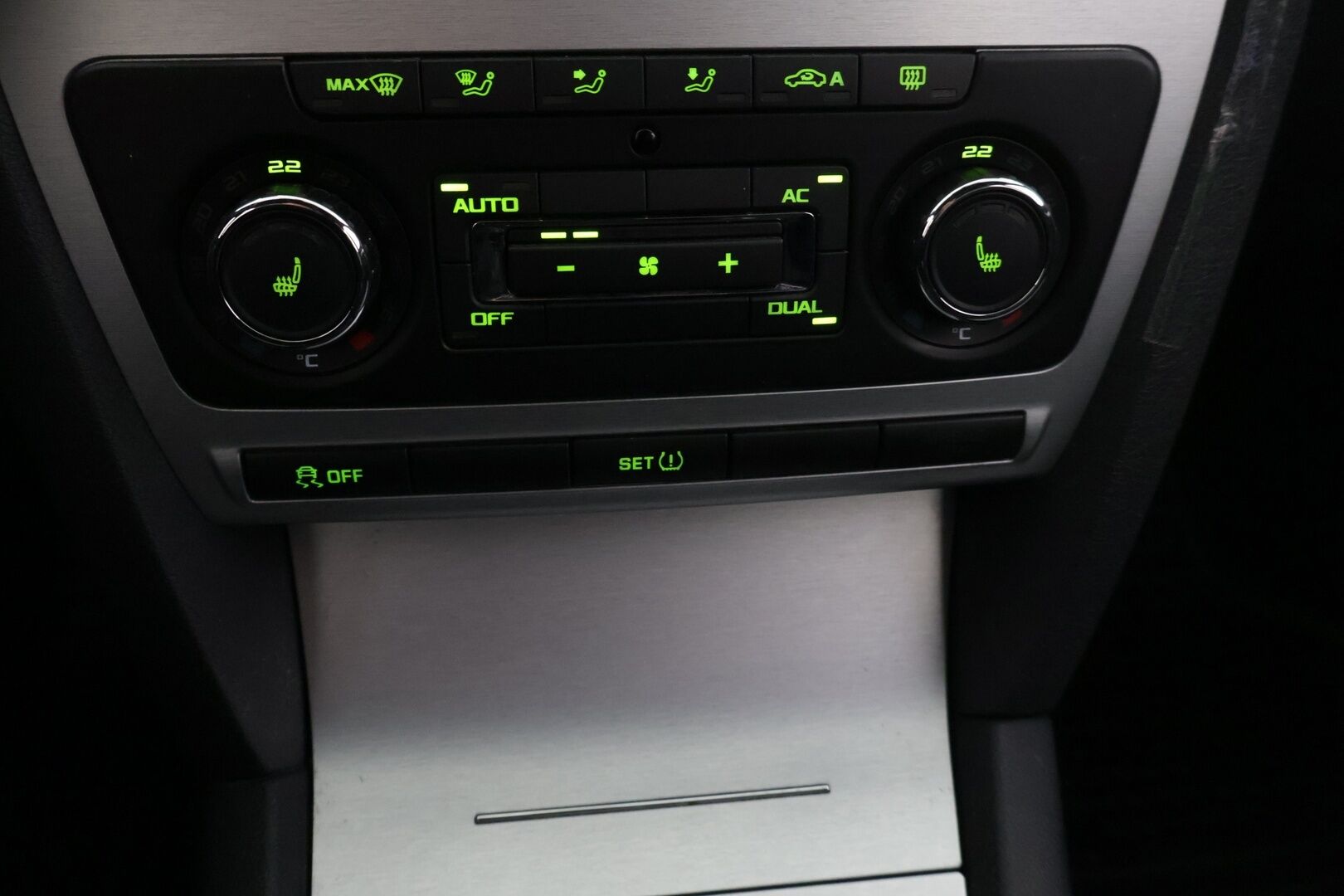 Skoda Octavia 2010 Combi 2,0 TSI RS *YritysOutlet - Myydään vain yrityksille* - *YritysOutlet - Myydään vain yrityksille*