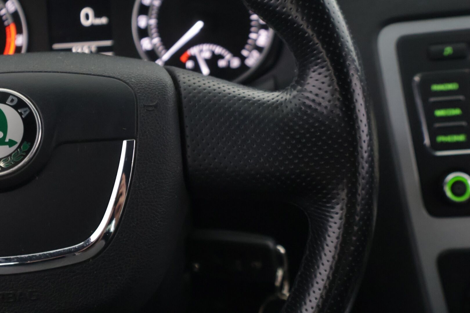 Skoda Octavia 2010 Combi 2,0 TSI RS *YritysOutlet - Myydään vain yrityksille* - *YritysOutlet - Myydään vain yrityksille*