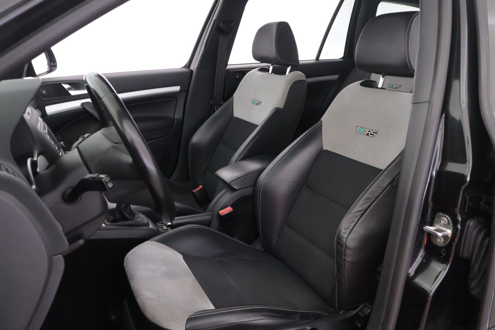 Skoda Octavia 2010 Combi 2,0 TSI RS *YritysOutlet - Myydään vain yrityksille* - *YritysOutlet - Myydään vain yrityksille*