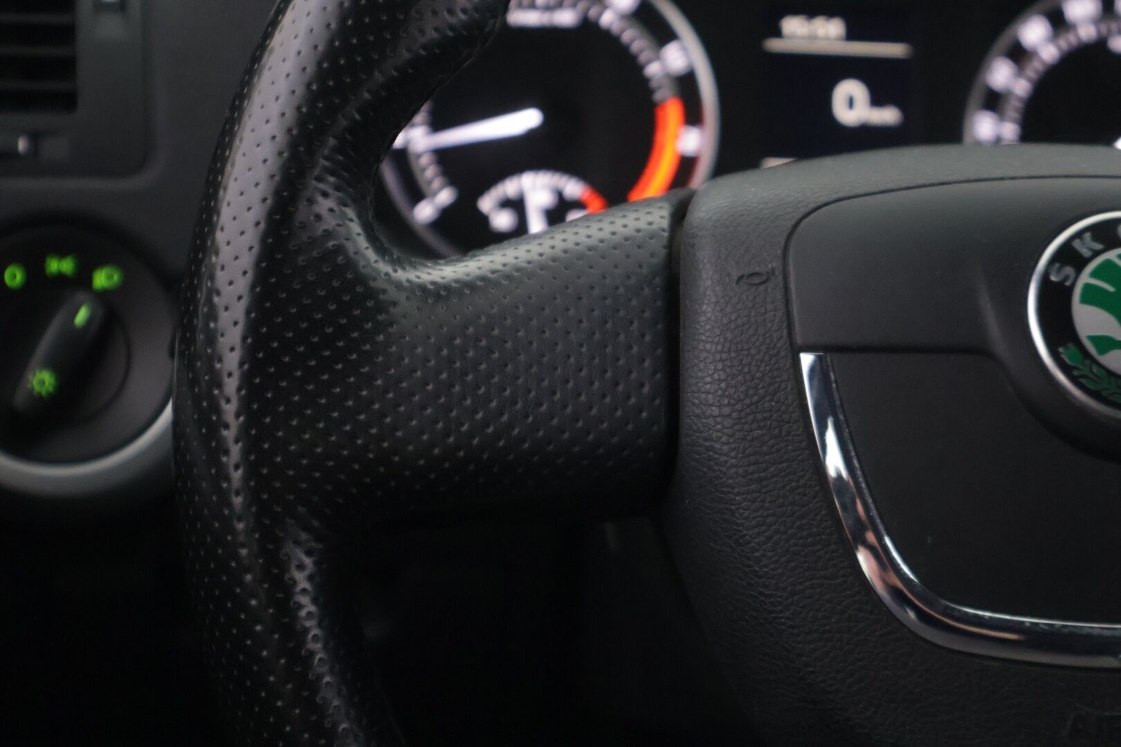 Skoda Octavia 2010 Combi 2,0 TSI RS *YritysOutlet - Myydään vain yrityksille* - *YritysOutlet - Myydään vain yrityksille*