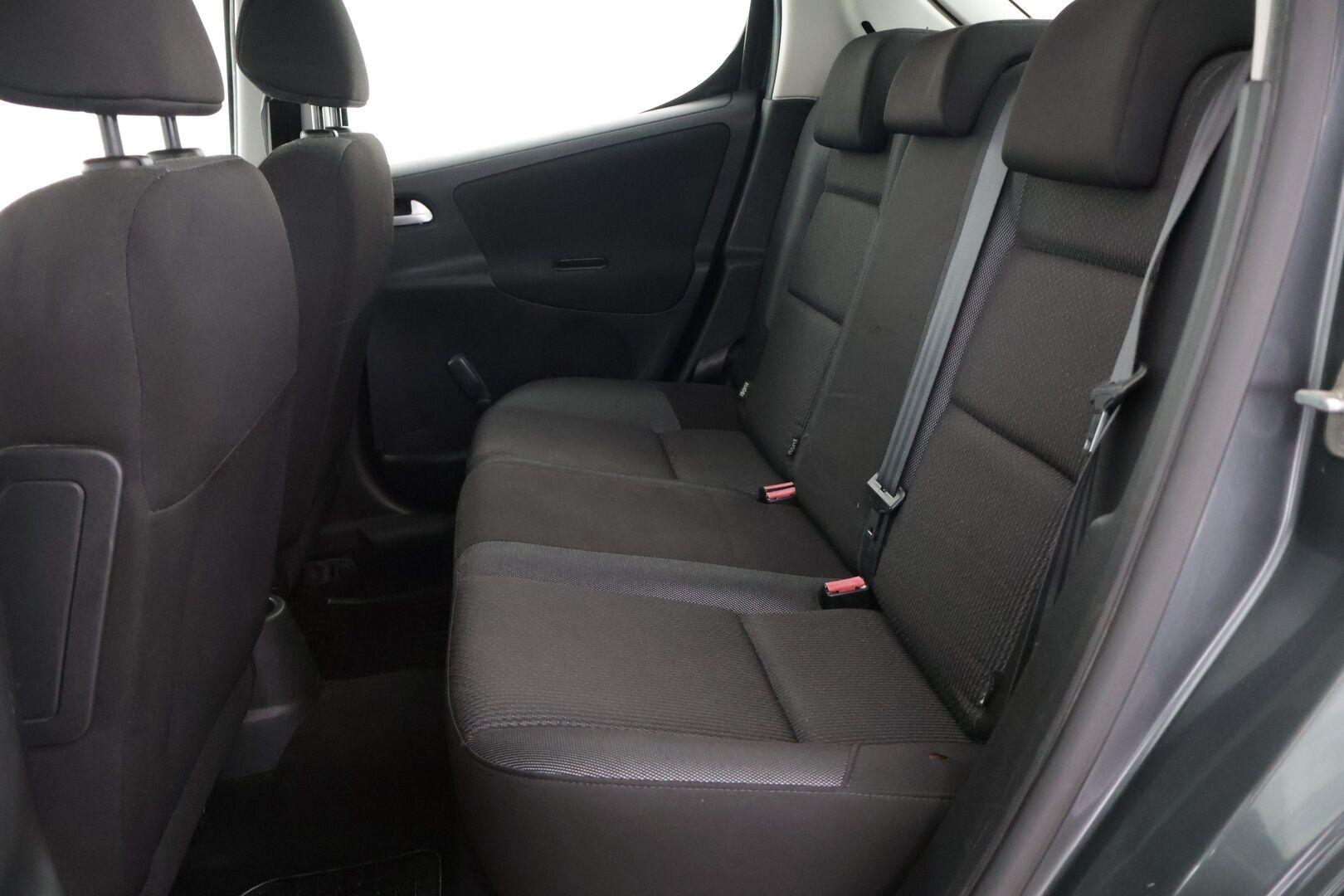 Peugeot 207 2010 VTi 98 Millesim 200 5-ov. YritysOutlet - Myydään vain yrityksille - Huollettu ja katsastettu | Suomi-auto | Huoltokirja | Lohkolämmitin + sisäpistoke | Ilmastointi | 2x renkaat | 2x avain