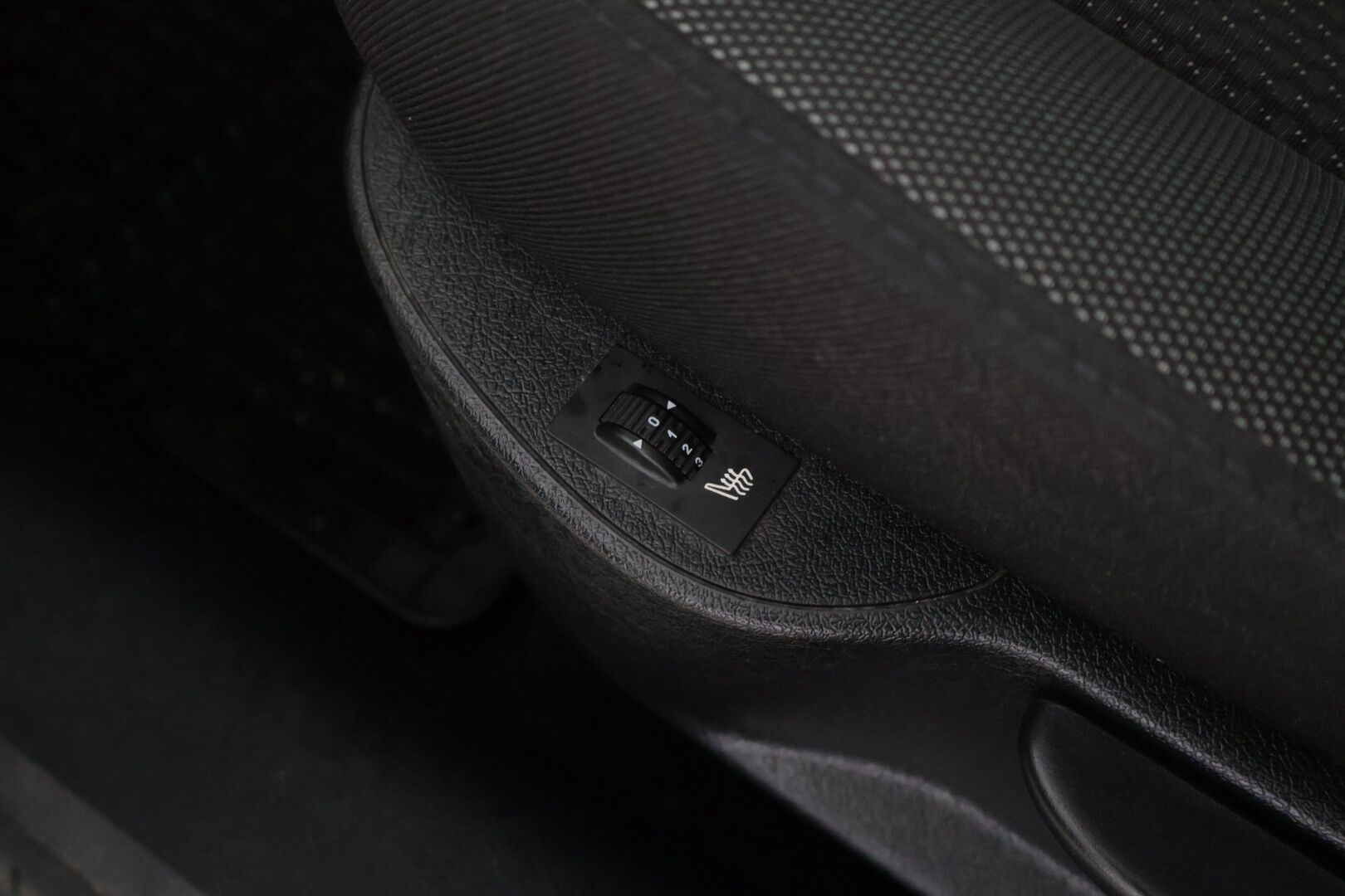 Peugeot 207 2010 VTi 98 Millesim 200 5-ov. YritysOutlet - Myydään vain yrityksille - Huollettu ja katsastettu | Suomi-auto | Huoltokirja | Lohkolämmitin + sisäpistoke | Ilmastointi | 2x renkaat | 2x avain