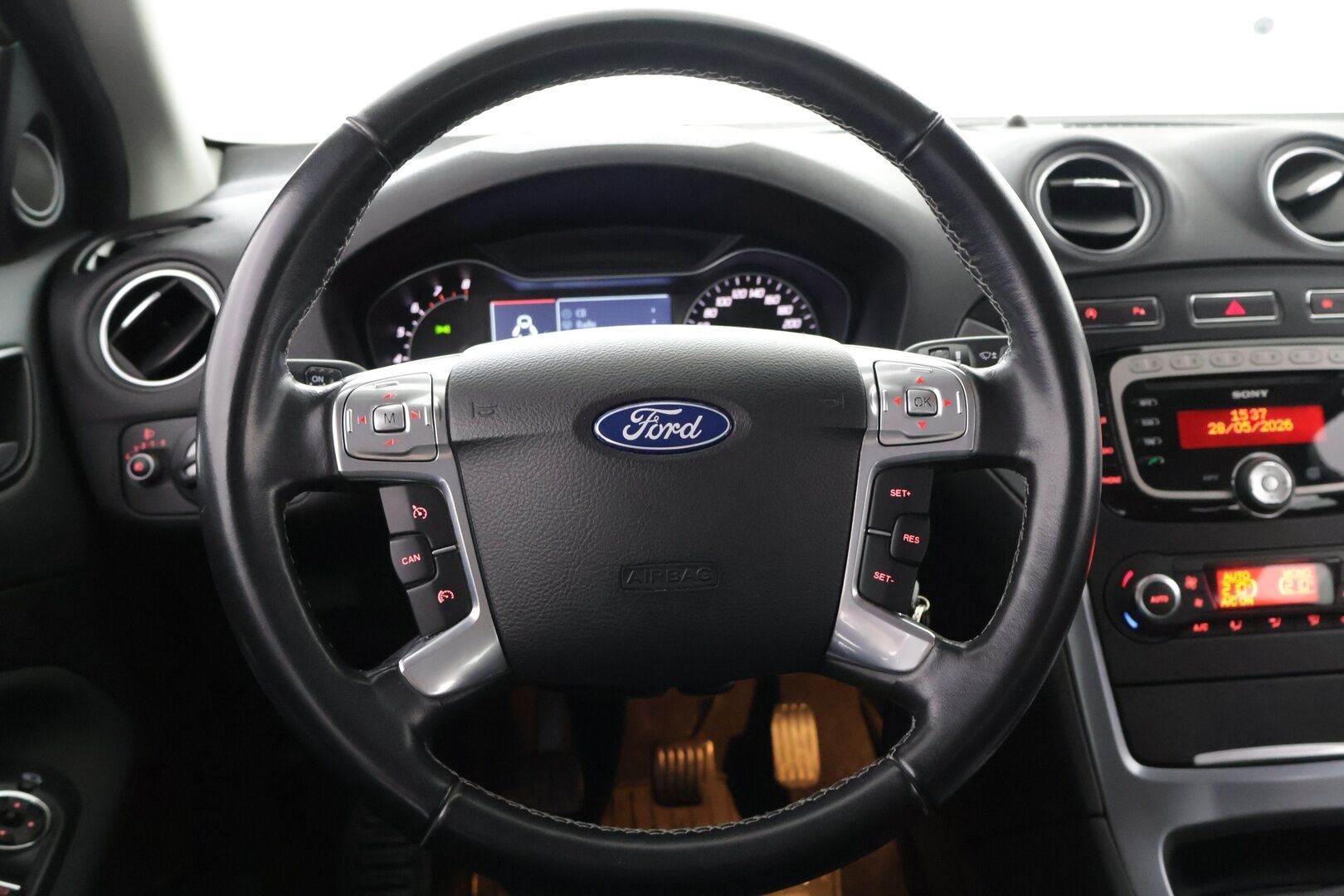 Ford Mondeo 2012 1,6 EcoBoost 160 hv Start/Stop Titanium M6 5-ovinen - Suomi-auto | Vakkari | Lohkolämmitin | Kaistavahti | BLIS | BT | 2x Renkaat alumiinivantein 