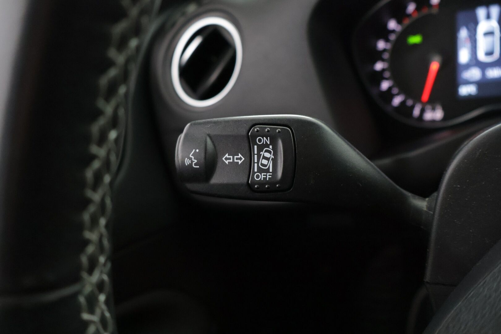 Ford Mondeo 2012 1,6 EcoBoost 160 hv Start/Stop Titanium M6 5-ovinen - Suomi-auto | Vakkari | Lohkolämmitin | Kaistavahti | BLIS | BT | 2x Renkaat alumiinivantein 