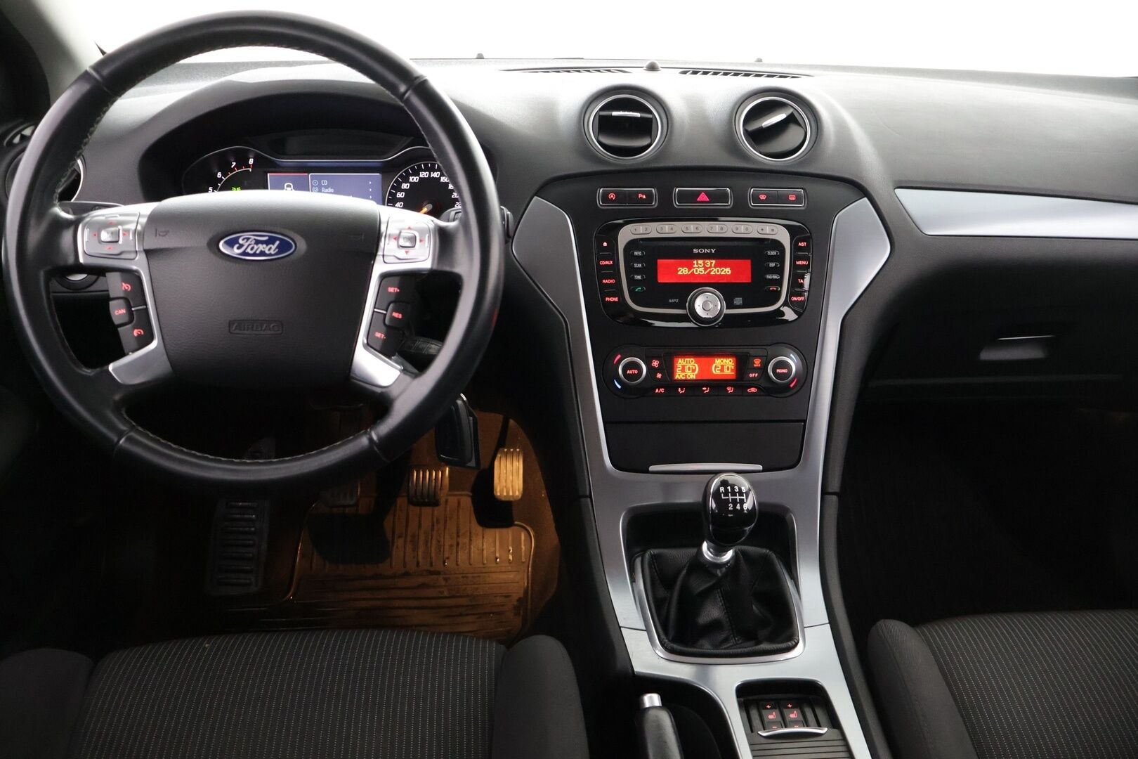 Ford Mondeo 2012 1,6 EcoBoost 160 hv Start/Stop Titanium M6 5-ovinen - Suomi-auto | Vakkari | Lohkolämmitin | Kaistavahti | BLIS | BT | 2x Renkaat alumiinivantein 