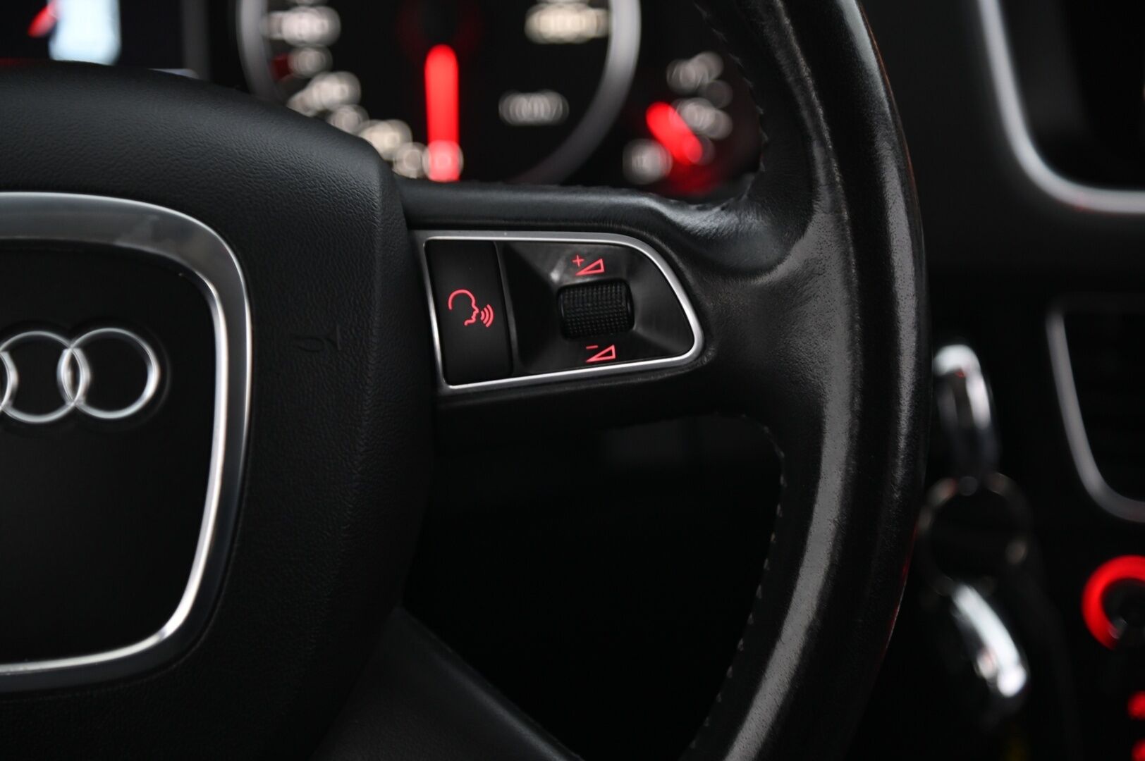 Audi Q5 2010 2,0 TDI quattro*Myydään Huutokaupat.com* - Osta nyt, maksa vasta ensi vuonna