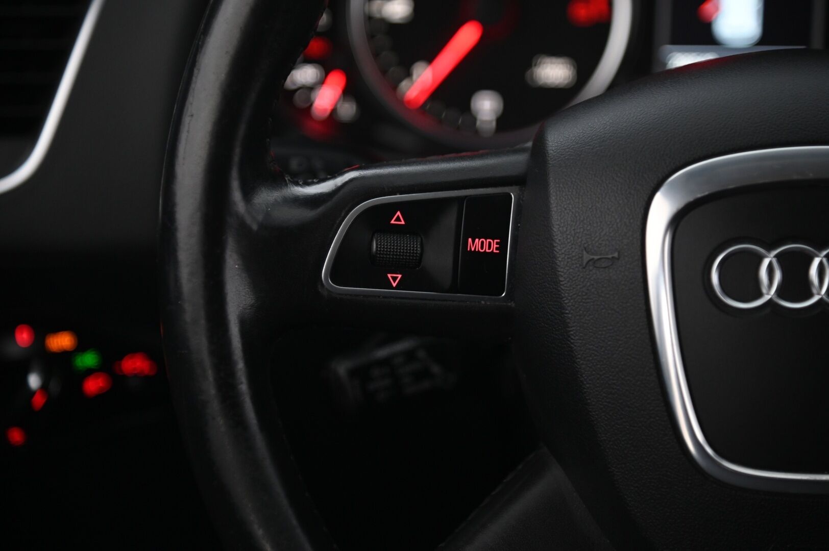 Audi Q5 2010 2,0 TDI quattro*Myydään Huutokaupat.com* - Osta nyt, maksa vasta ensi vuonna