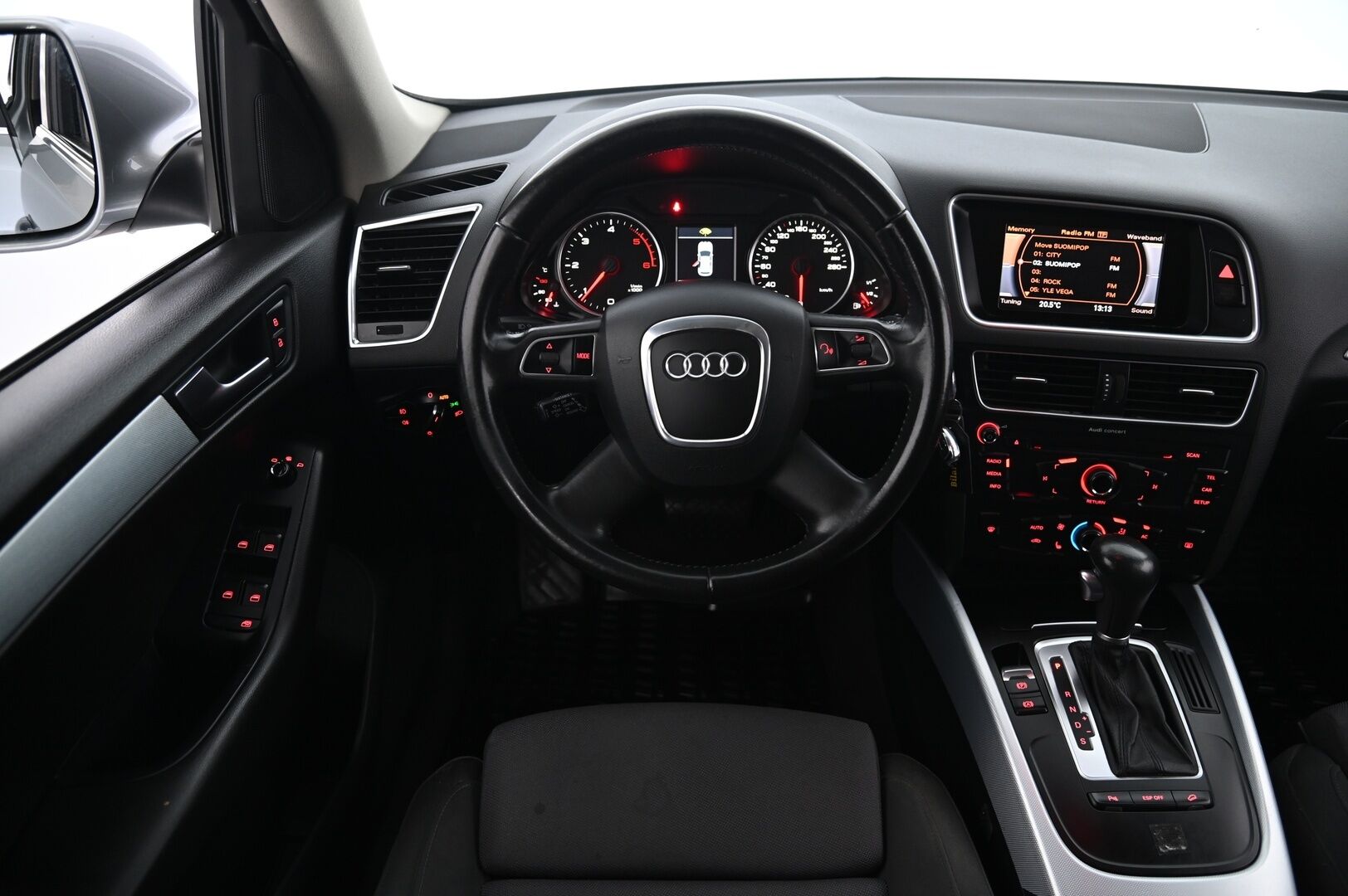 Audi Q5 2010 2,0 TDI quattro*Myydään Huutokaupat.com* - Osta nyt, maksa vasta ensi vuonna