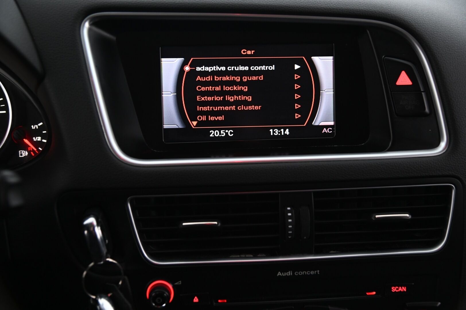 Audi Q5 2010 2,0 TDI quattro*Myydään Huutokaupat.com* - Osta nyt, maksa vasta ensi vuonna