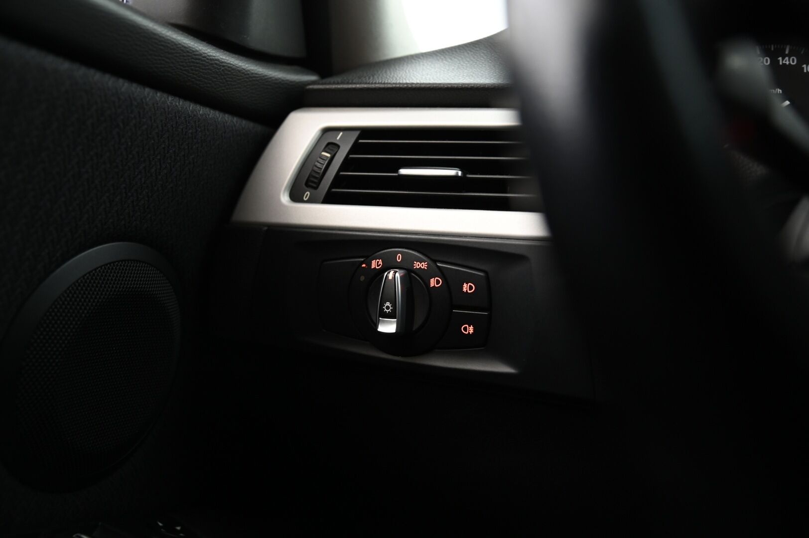 BMW 318 2010 E91 Touring Business Sport - Myydään huutokaupat.com