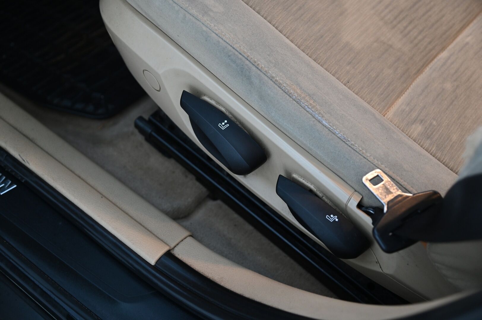 BMW X1 2010 E84 SAV Business - *Myydään Huutokaupat.com*