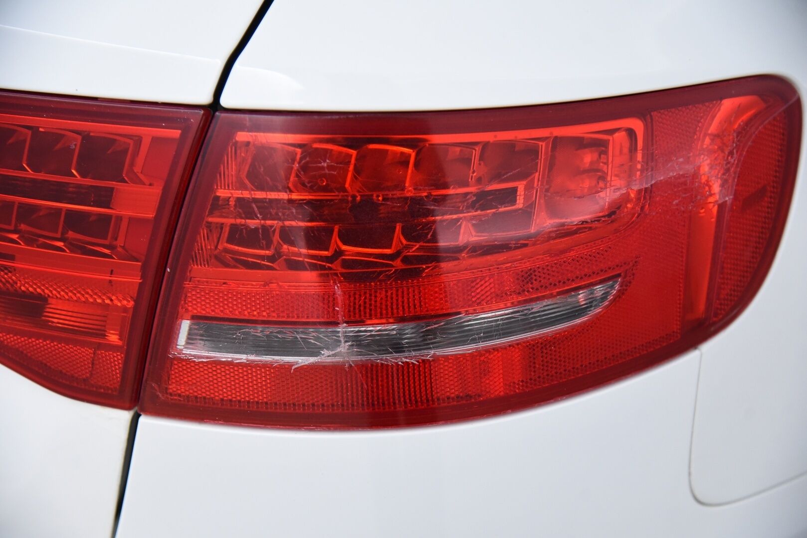 Audi A4 2010 Avant 2,0 TDI DPF multitronic Business /  YritysOutlet - Myydään vain yrityksille - YritysOutlet - Myydään vain yrityksille