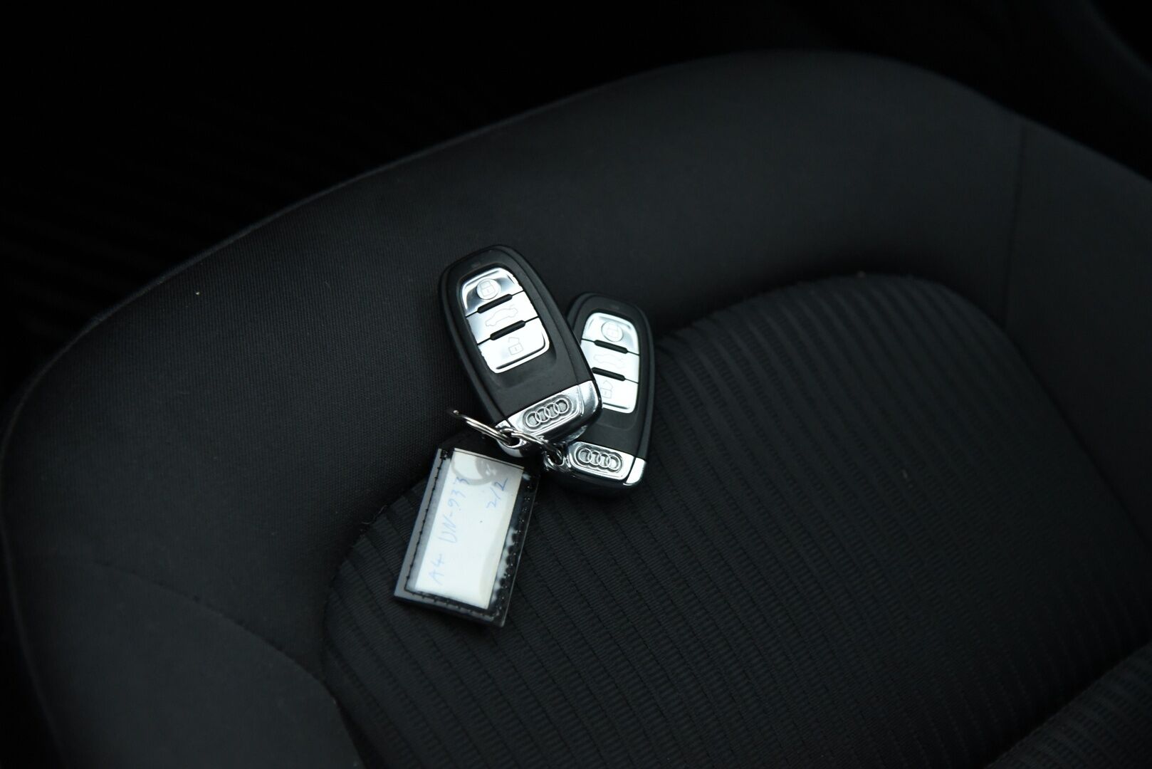 Audi A4 2010 Avant 2,0 TDI DPF multitronic Business /  YritysOutlet - Myydään vain yrityksille - YritysOutlet - Myydään vain yrityksille