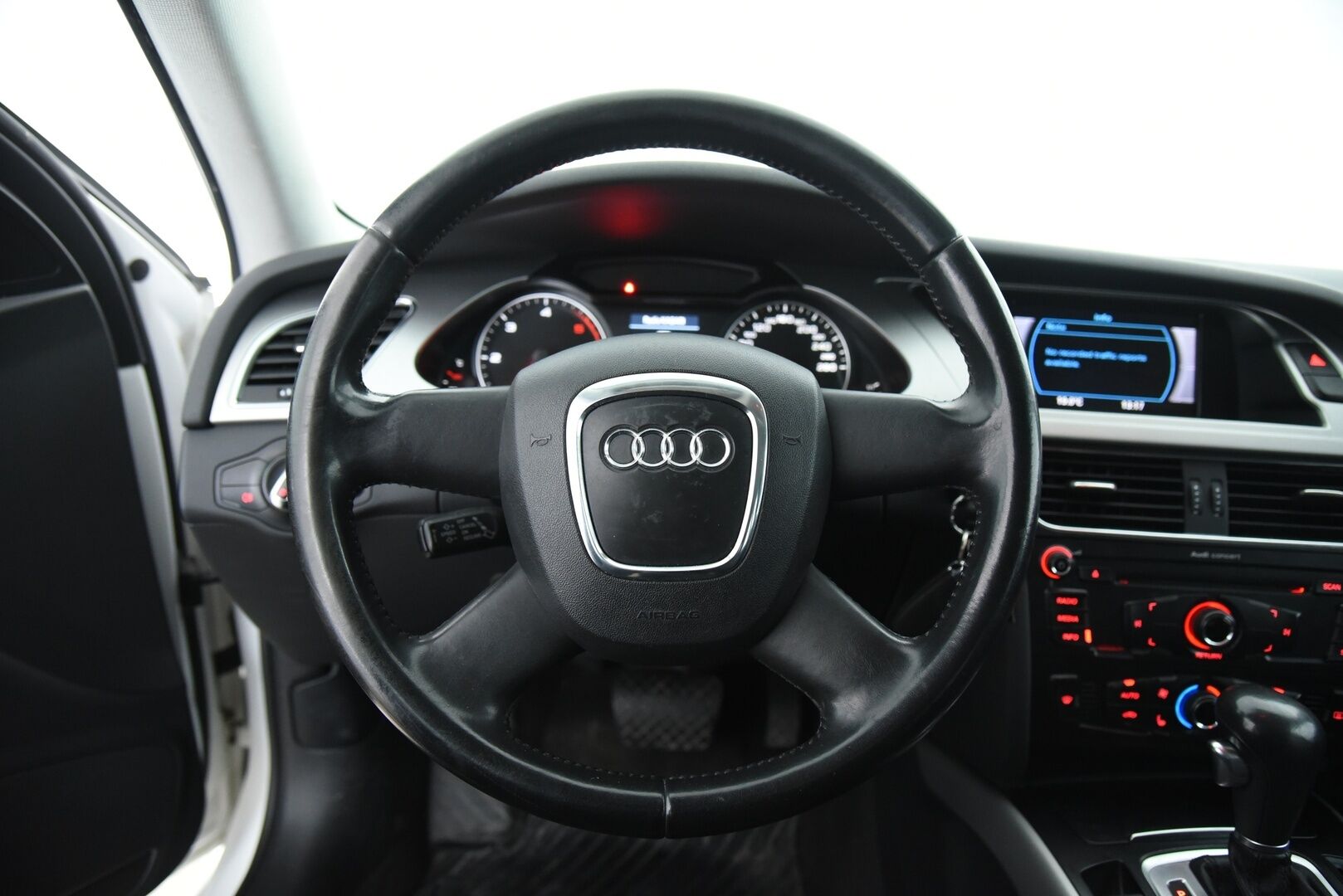 Audi A4 2010 Avant 2,0 TDI DPF multitronic Business /  YritysOutlet - Myydään vain yrityksille - YritysOutlet - Myydään vain yrityksille