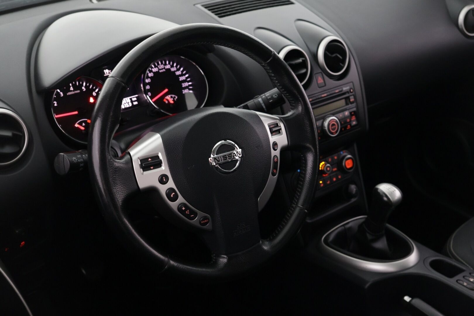 Nissan Qashqai+2 2011 1,6L Acenta 2WD 5MT MY10 - Huutokaupat.com | Leimaa 05/27!