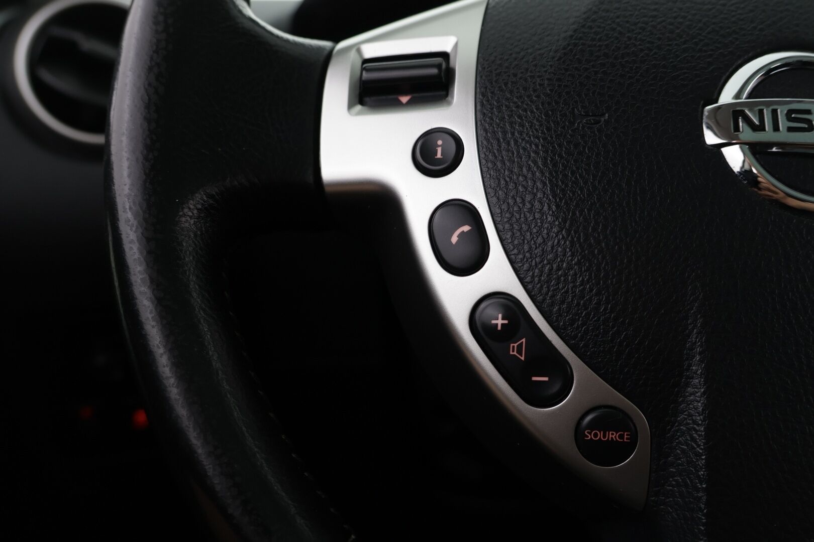 Nissan Qashqai+2 2011 1,6L Acenta 2WD 5MT MY10 - Huutokaupat.com | Leimaa 05/27!